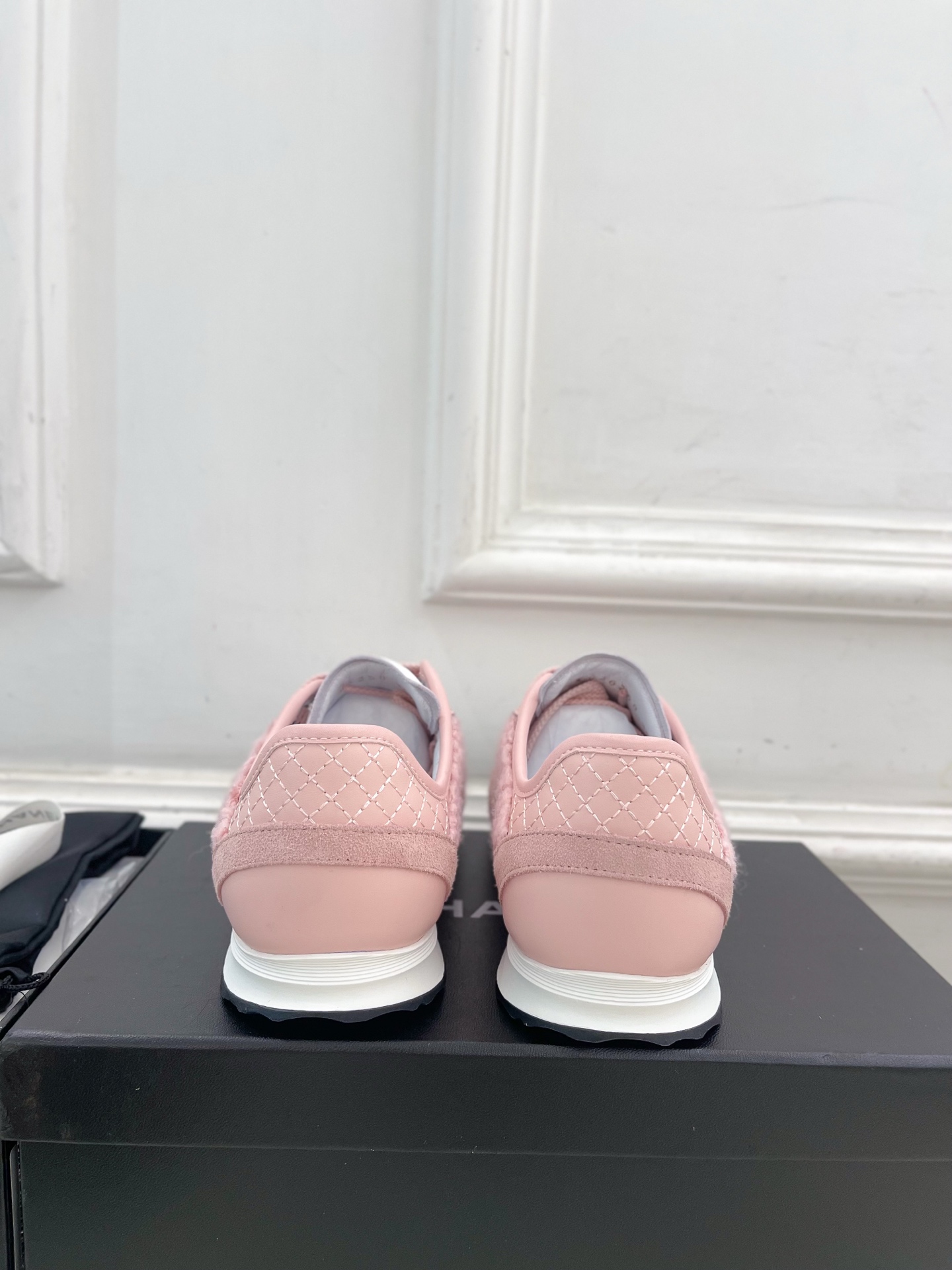 𝐂𝐇𝐀𝐍𝐄𝐋 | 小香 25𝐬𝐬 🦋2025 春夏新品 专柜经典款 小香双C新品休闲运动鞋 德训鞋系列上