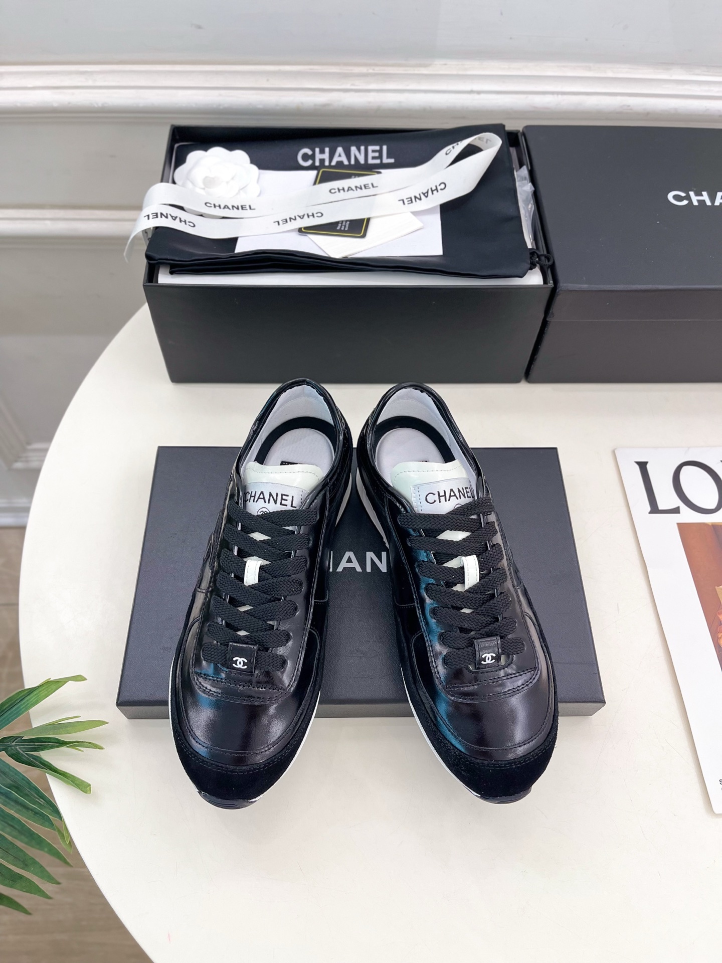 𝐂𝐇𝐀𝐍𝐄𝐋 | 小香 25𝐬𝐬 🦋2025 春夏新品 专柜经典款 小香双C新品休闲运动鞋 德训鞋系列上