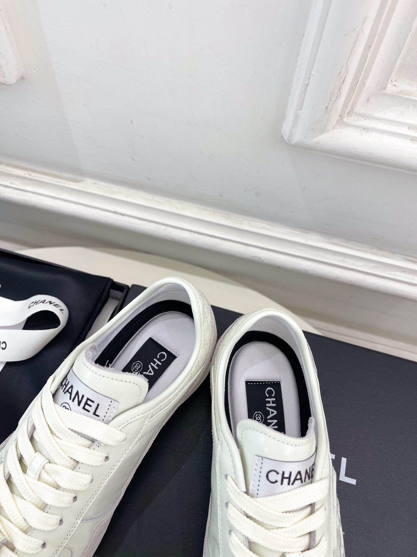 𝐂𝐇𝐀𝐍𝐄𝐋 | 小香 25𝐬𝐬 🦋2025 春夏新品 专柜经典款 小香双C新品休闲运动鞋 德训鞋系列上