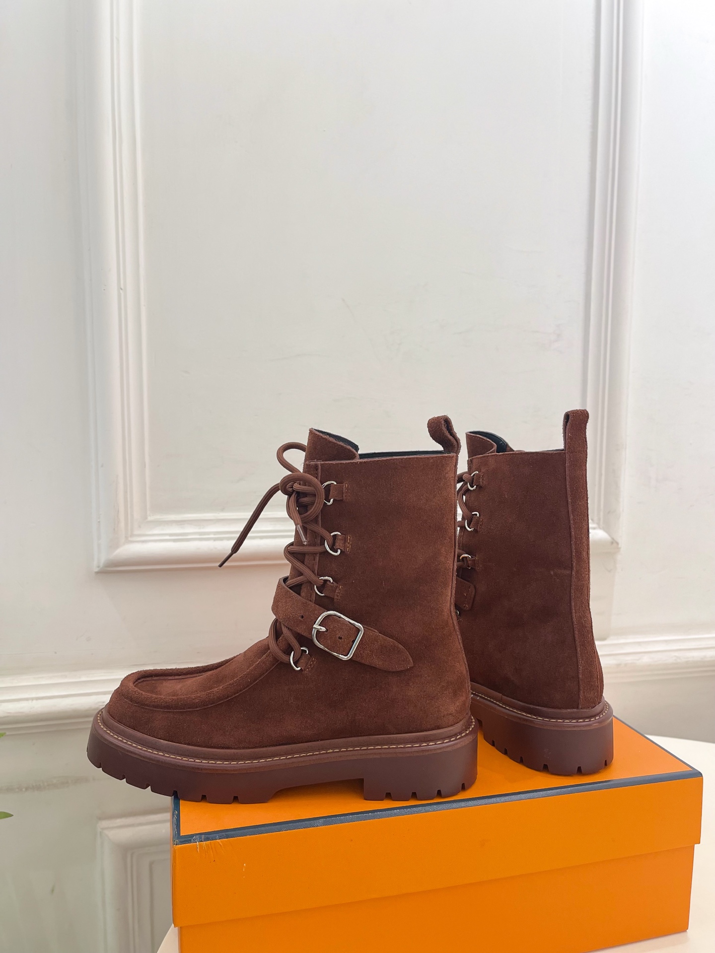🐎𝐇𝐄𝐑𝐌𝐄* 爱玛仕 25𝐬𝐬 🌈专柜新款 2025秋冬新品走秀款 Land及踝靴系带短靴系列〰◽鞋面