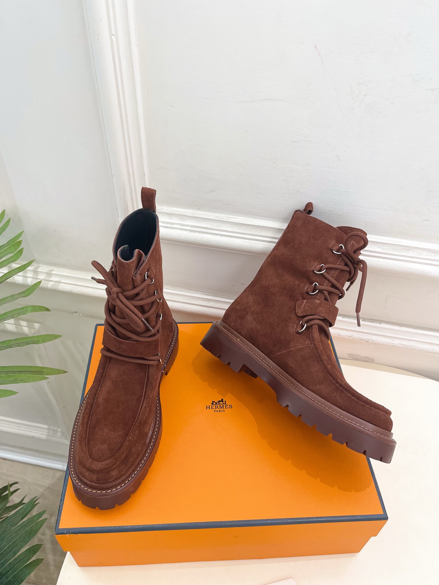 🐎𝐇𝐄𝐑𝐌𝐄* 爱玛仕 25𝐬𝐬 🌈专柜新款 2025秋冬新品走秀款 Land及踝靴系带短靴系列〰◽鞋面