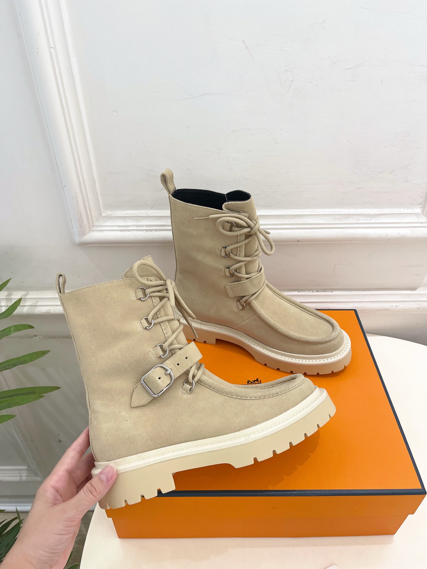 🐎𝐇𝐄𝐑𝐌𝐄* 爱玛仕 25𝐬𝐬 🌈专柜新款 2025秋冬新品走秀款 Land及踝靴系带短靴系列〰◽鞋面
