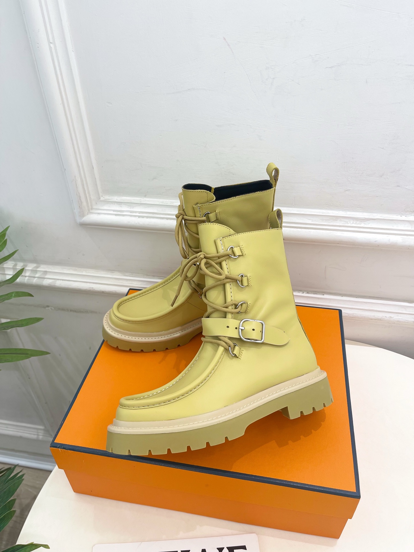 🐎𝐇𝐄𝐑𝐌𝐄* 爱玛仕 25𝐬𝐬 🌈专柜新款 2025秋冬新品走秀款 Land及踝靴系带短靴系列〰◽鞋面