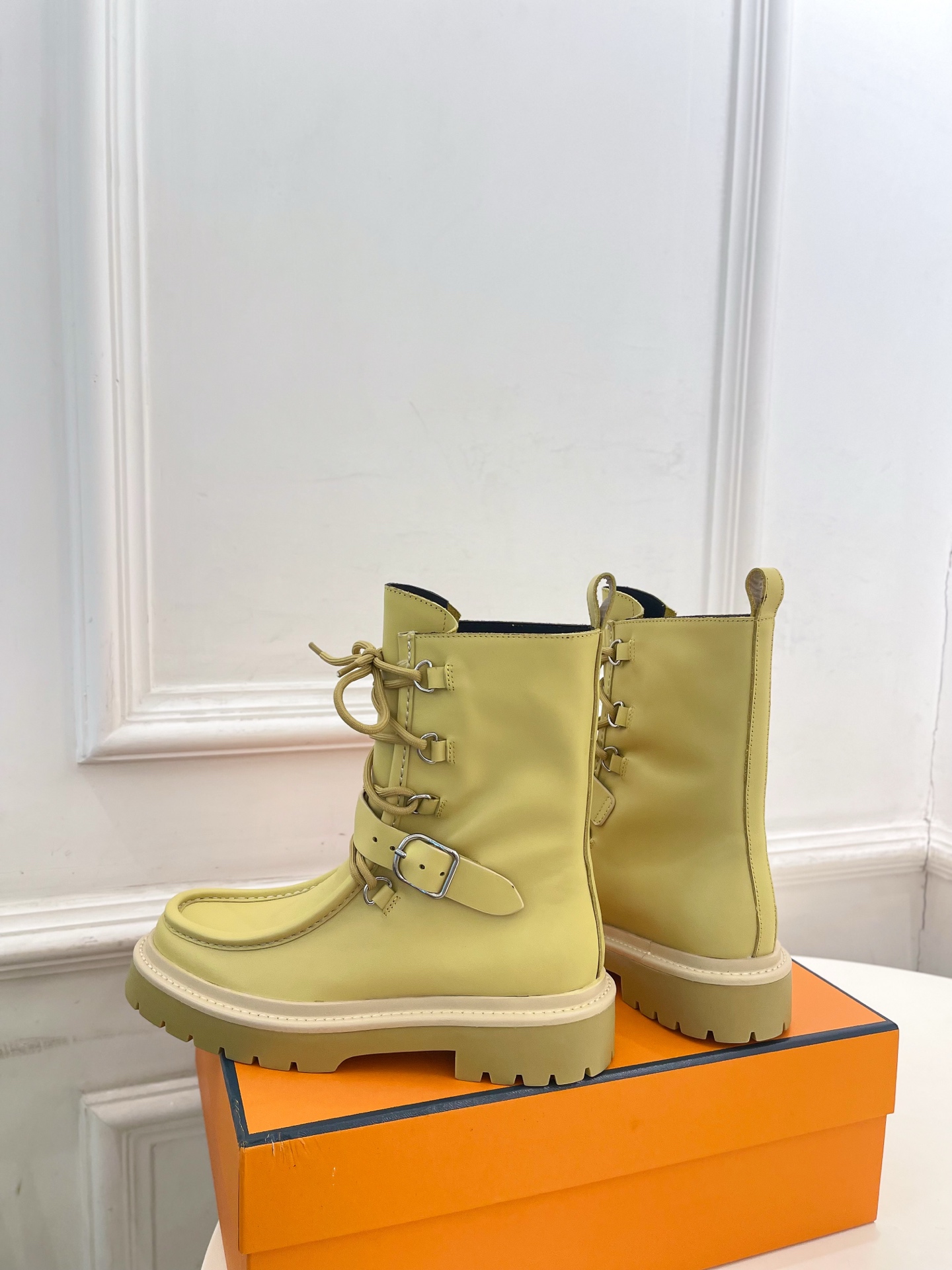 🐎𝐇𝐄𝐑𝐌𝐄* 爱玛仕 25𝐬𝐬 🌈专柜新款 2025秋冬新品走秀款 Land及踝靴系带短靴系列〰◽鞋面