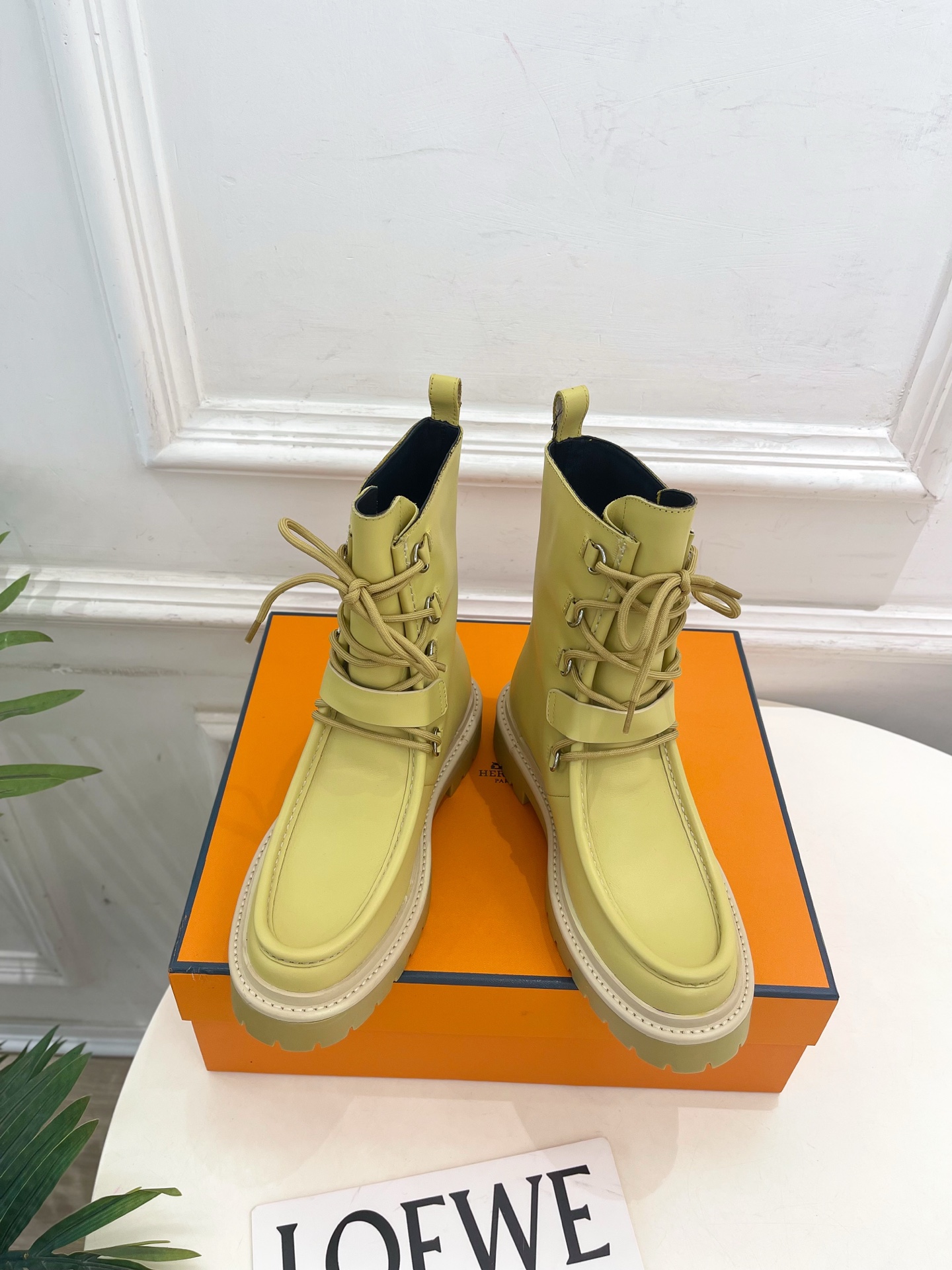 🐎𝐇𝐄𝐑𝐌𝐄* 爱玛仕 25𝐬𝐬 🌈专柜新款 2025秋冬新品走秀款 Land及踝靴系带短靴系列〰◽鞋面