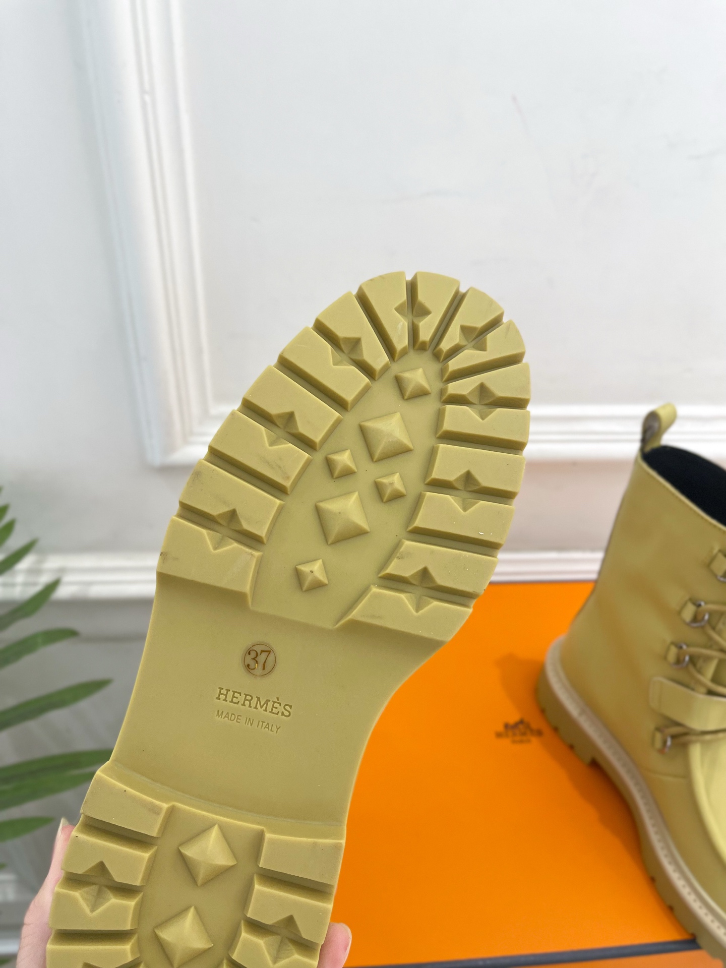 🐎𝐇𝐄𝐑𝐌𝐄* 爱玛仕 25𝐬𝐬 🌈专柜新款 2025秋冬新品走秀款 Land及踝靴系带短靴系列〰◽鞋面