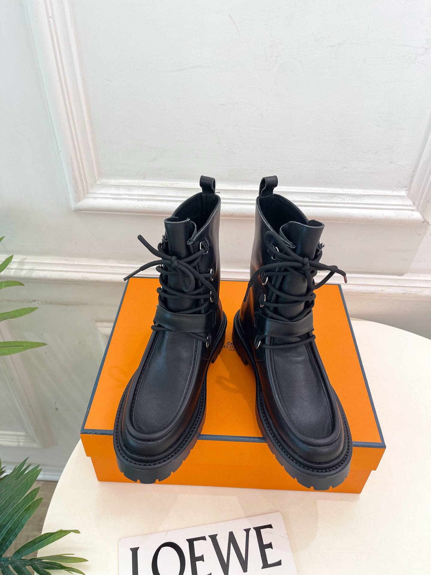 🐎𝐇𝐄𝐑𝐌𝐄* 爱玛仕 25𝐬𝐬 🌈专柜新款 2025秋冬新品走秀款 Land及踝靴系带短靴系列〰◽鞋面
