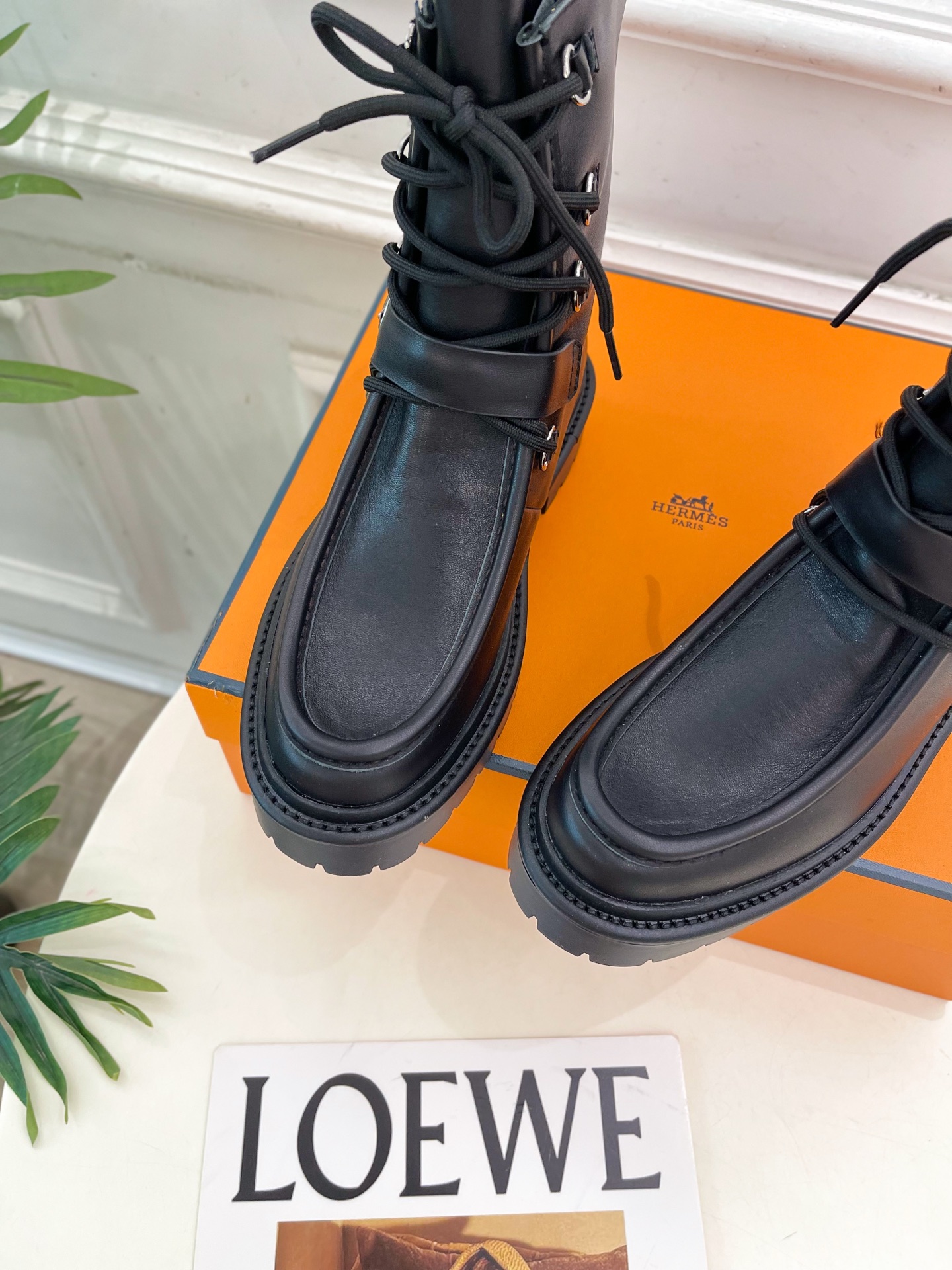 🐎𝐇𝐄𝐑𝐌𝐄* 爱玛仕 25𝐬𝐬 🌈专柜新款 2025秋冬新品走秀款 Land及踝靴系带短靴系列〰◽鞋面