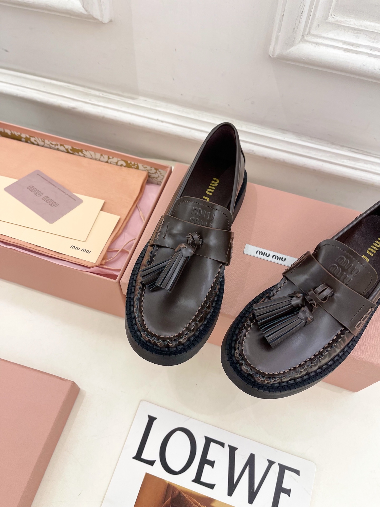 Miu Miu | 缪缪 25𝐬𝐬🖤2025春夏新品 专柜主打最新走秀款 复古风流苏乐福鞋 火爆上新!🍒