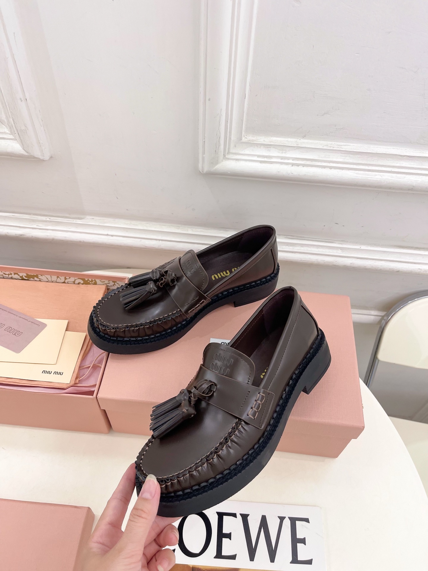 Miu Miu | 缪缪 25𝐬𝐬🖤2025春夏新品 专柜主打最新走秀款 复古风流苏乐福鞋 火爆上新!🍒