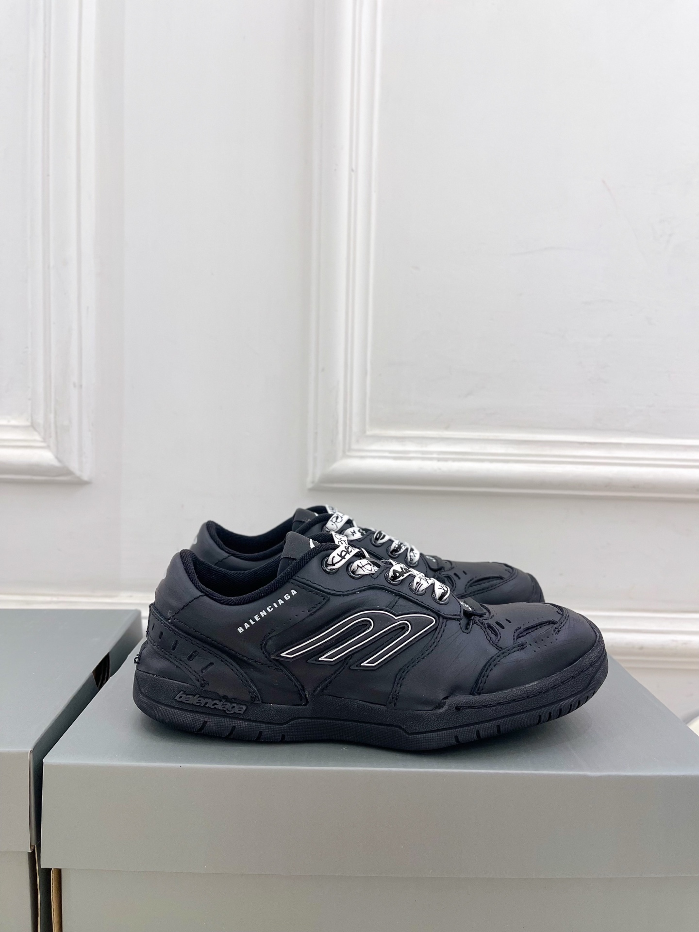 Balenciaga | 巴黎世家 25𝐬𝐬 ⭐️2025春夏新品 -HAMPTONS WORN-OUT