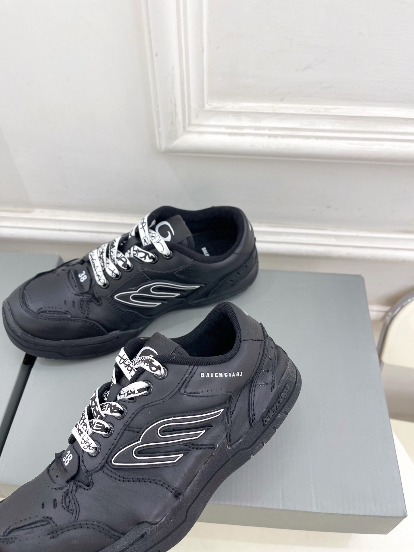 Balenciaga | 巴黎世家 25𝐬𝐬 ⭐️2025春夏新品 -HAMPTONS WORN-OUT