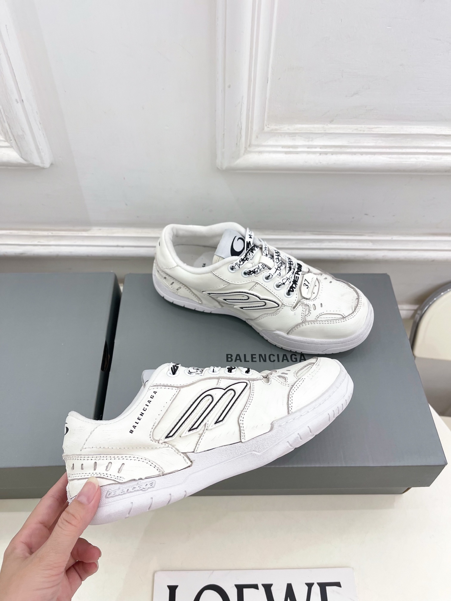 Balenciaga | 巴黎世家 25𝐬𝐬 ⭐️2025春夏新品 -HAMPTONS WORN-OUT