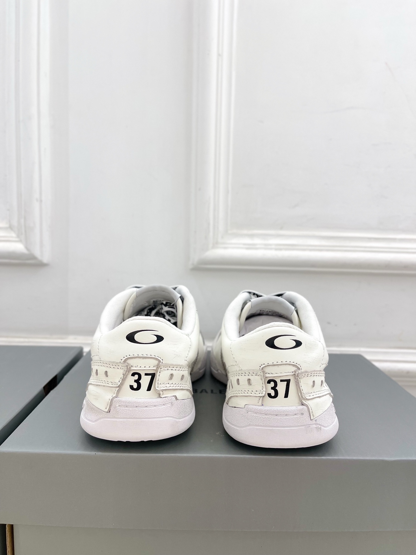 Balenciaga | 巴黎世家 25𝐬𝐬 ⭐️2025春夏新品 -HAMPTONS WORN-OUT