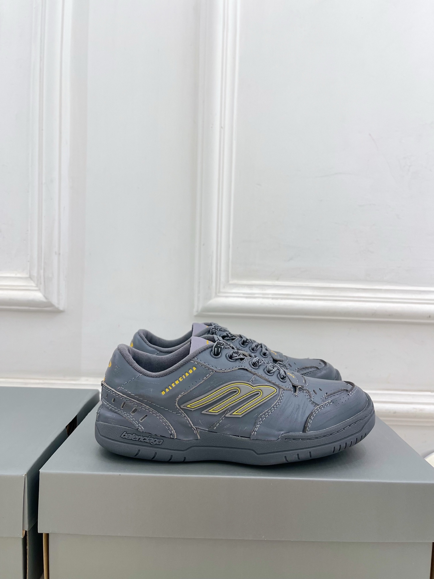 Balenciaga | 巴黎世家 25𝐬𝐬 ⭐️2025春夏新品 -HAMPTONS WORN-OUT