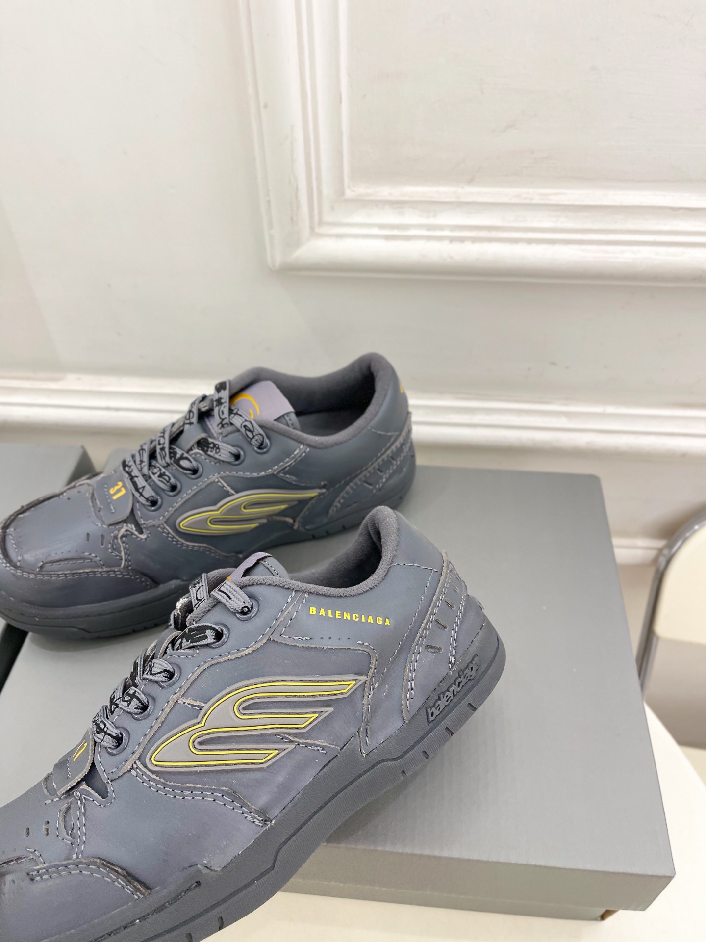 Balenciaga | 巴黎世家 25𝐬𝐬 ⭐️2025春夏新品 -HAMPTONS WORN-OUT