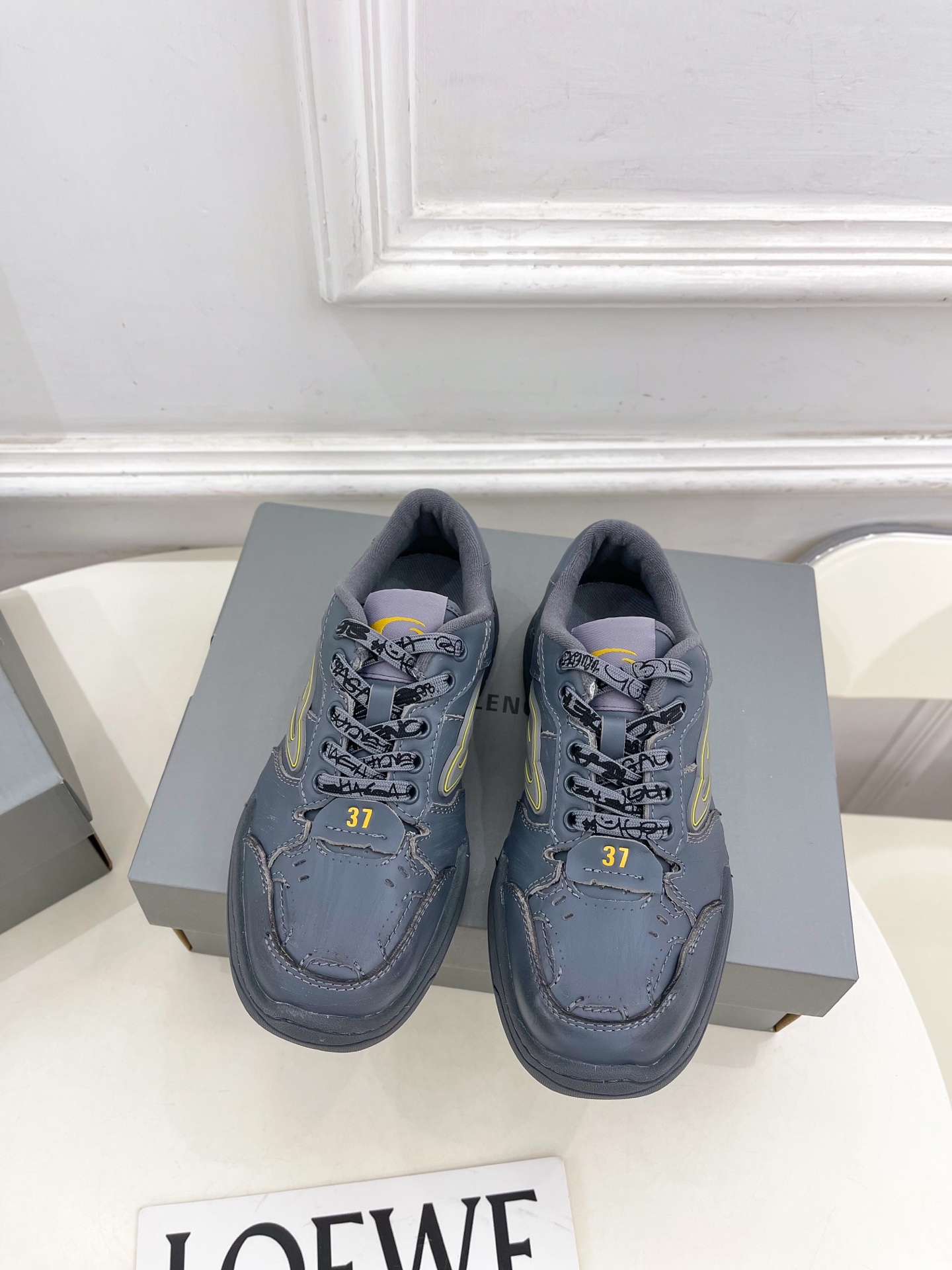 Balenciaga | 巴黎世家 25𝐬𝐬 ⭐️2025春夏新品 -HAMPTONS WORN-OUT