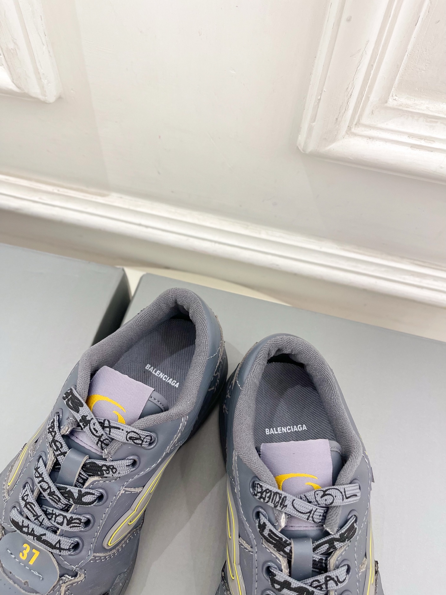 Balenciaga | 巴黎世家 25𝐬𝐬 ⭐️2025春夏新品 -HAMPTONS WORN-OUT