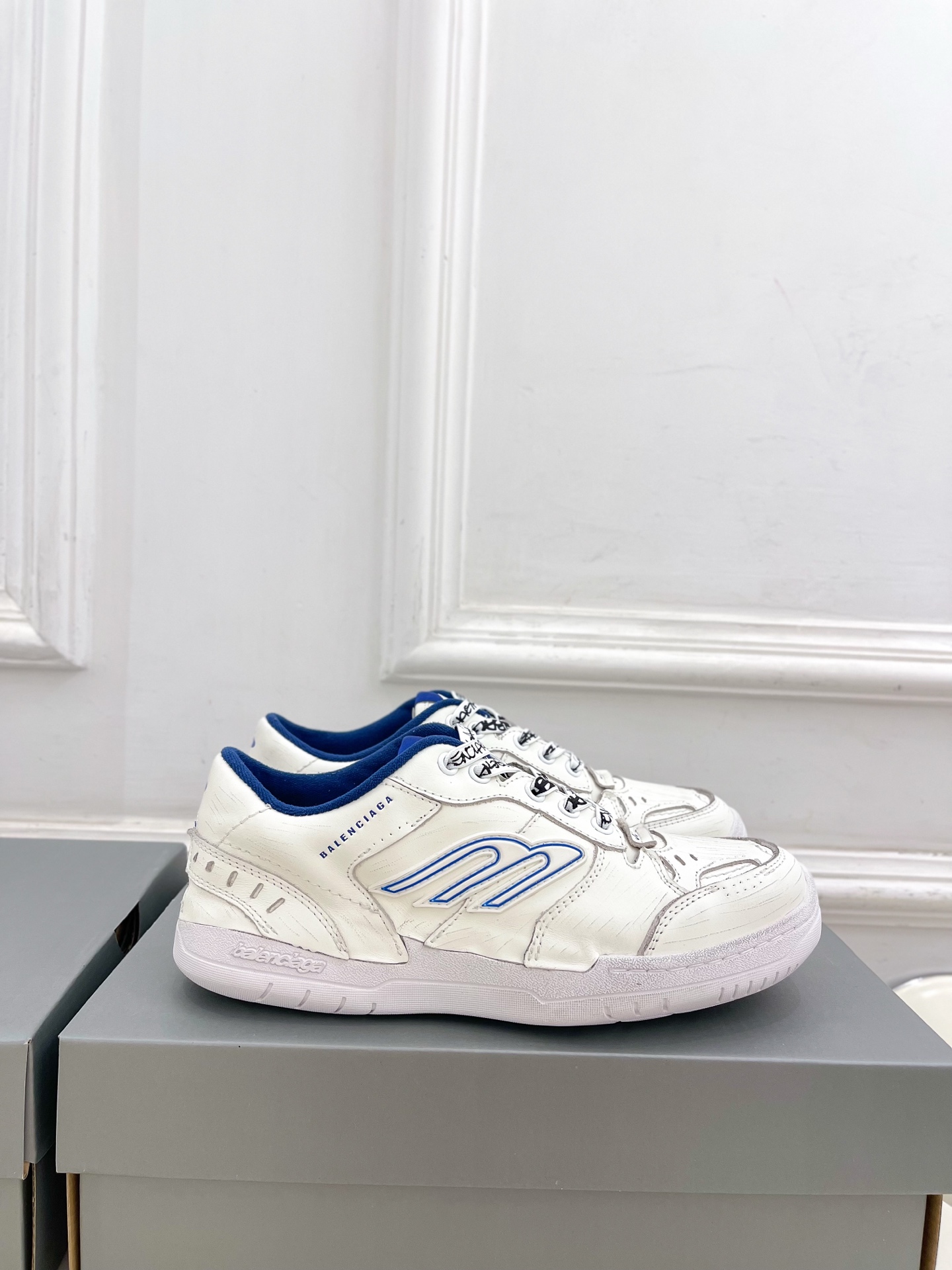 Balenciaga | 巴黎世家 25𝐬𝐬 ⭐️2025春夏新品 -HAMPTONS WORN-OUT