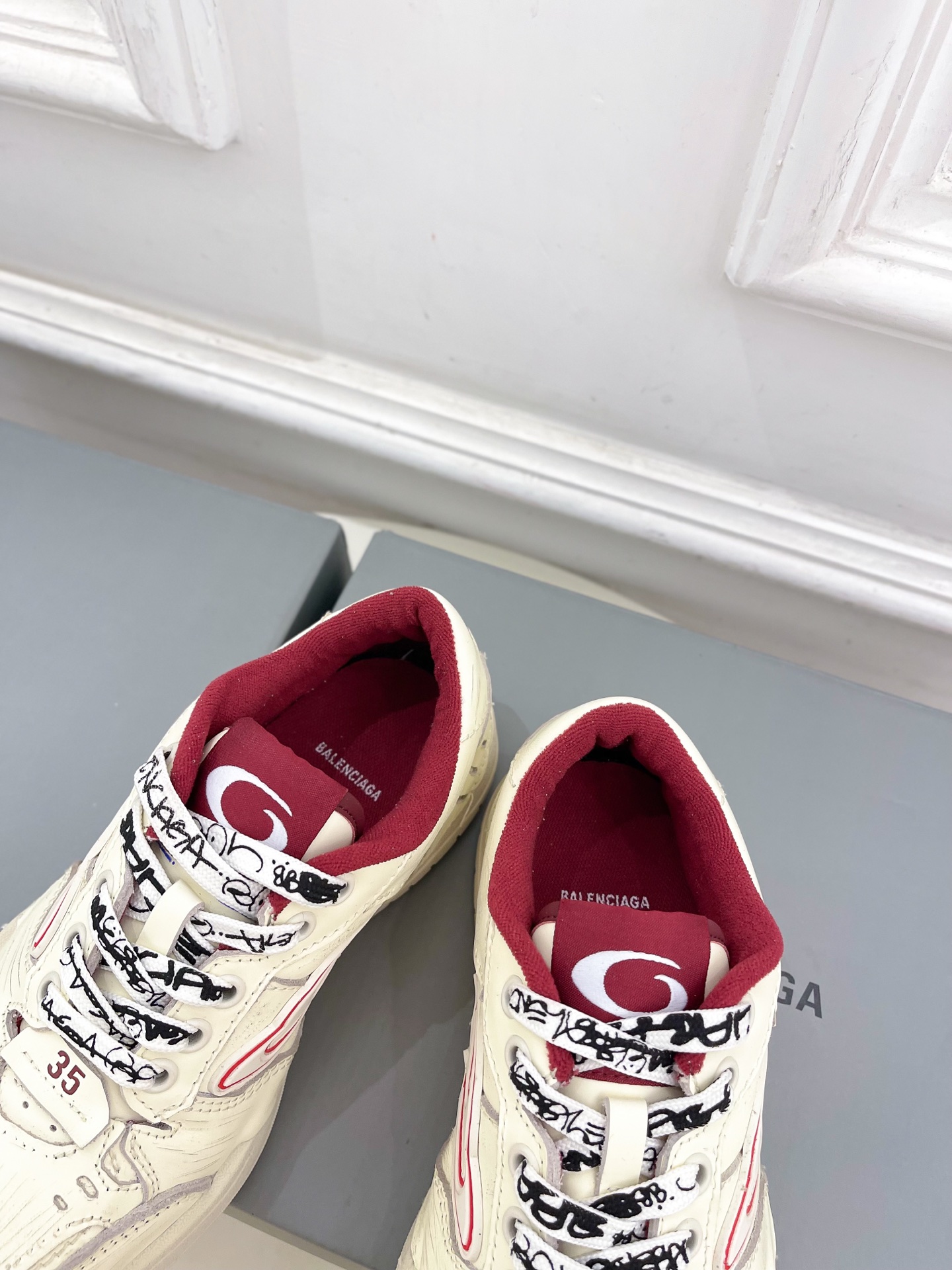 Balenciaga | 巴黎世家 25𝐬𝐬 ⭐️2025春夏新品 -HAMPTONS WORN-OUT