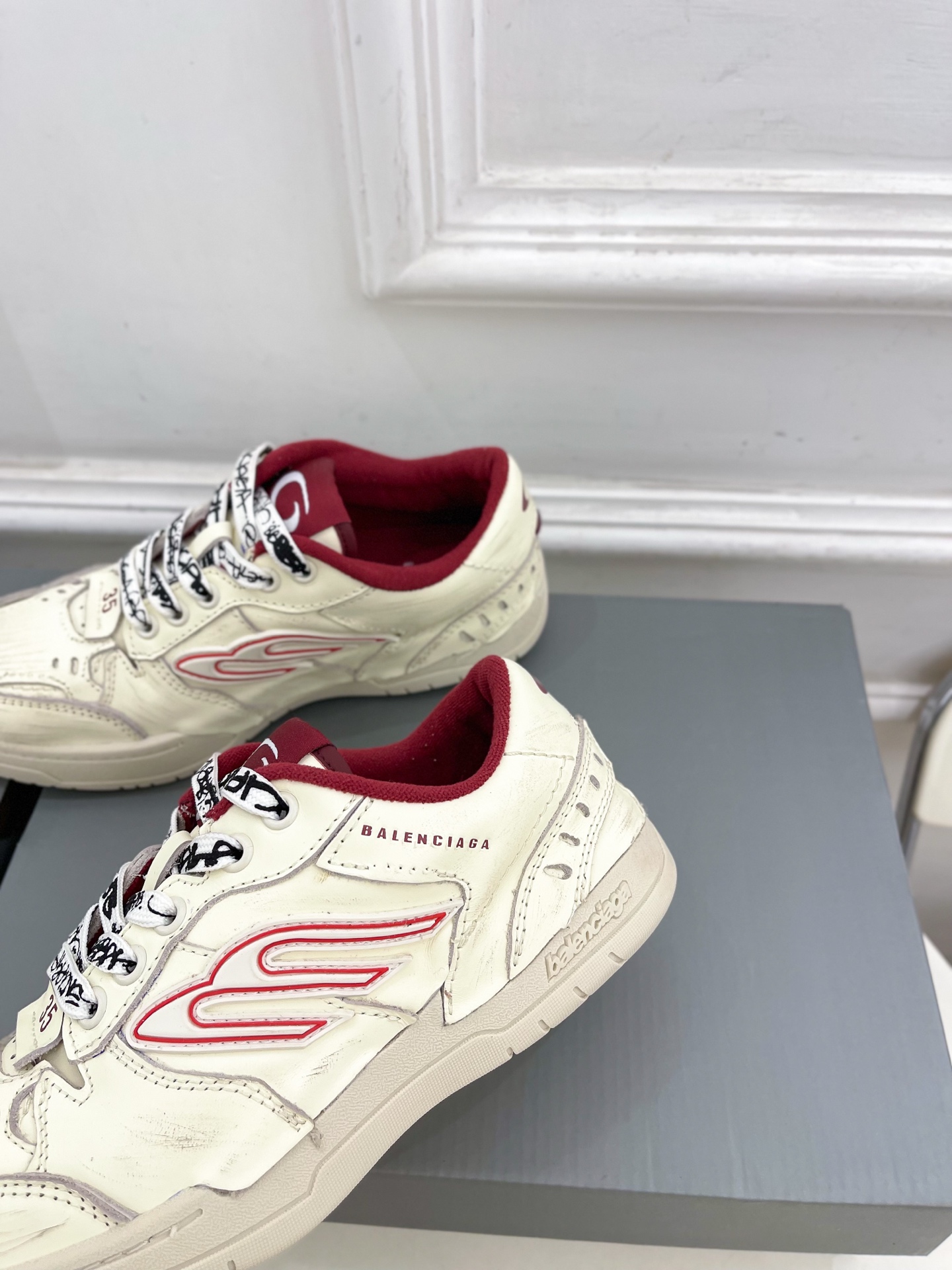 Balenciaga | 巴黎世家 25𝐬𝐬 ⭐️2025春夏新品 -HAMPTONS WORN-OUT
