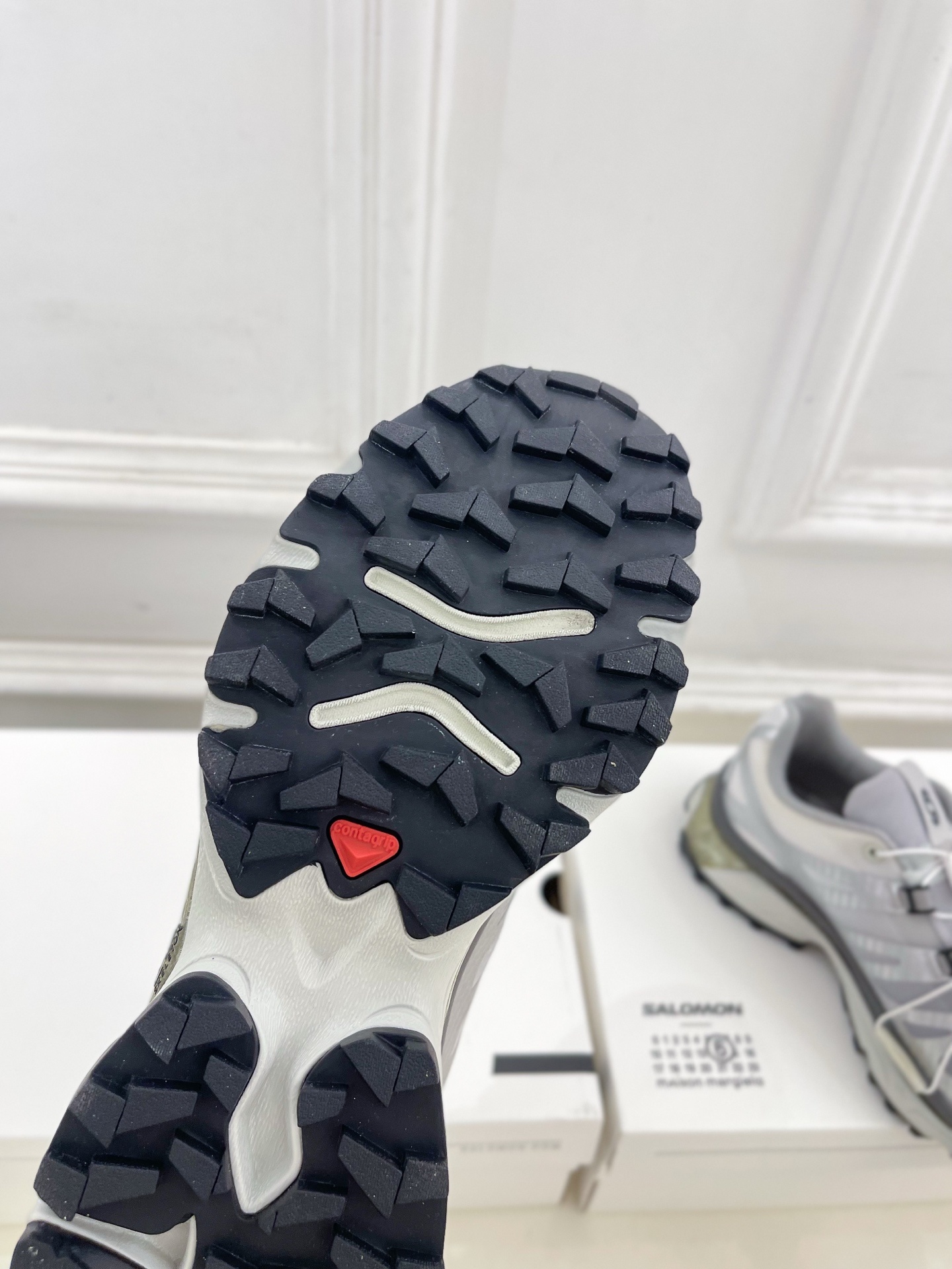 SALOMON x MM6 XT-4 mule情侣款机能休闲运动鞋自从入手它 我鞋柜里其他鞋都失宠了。这