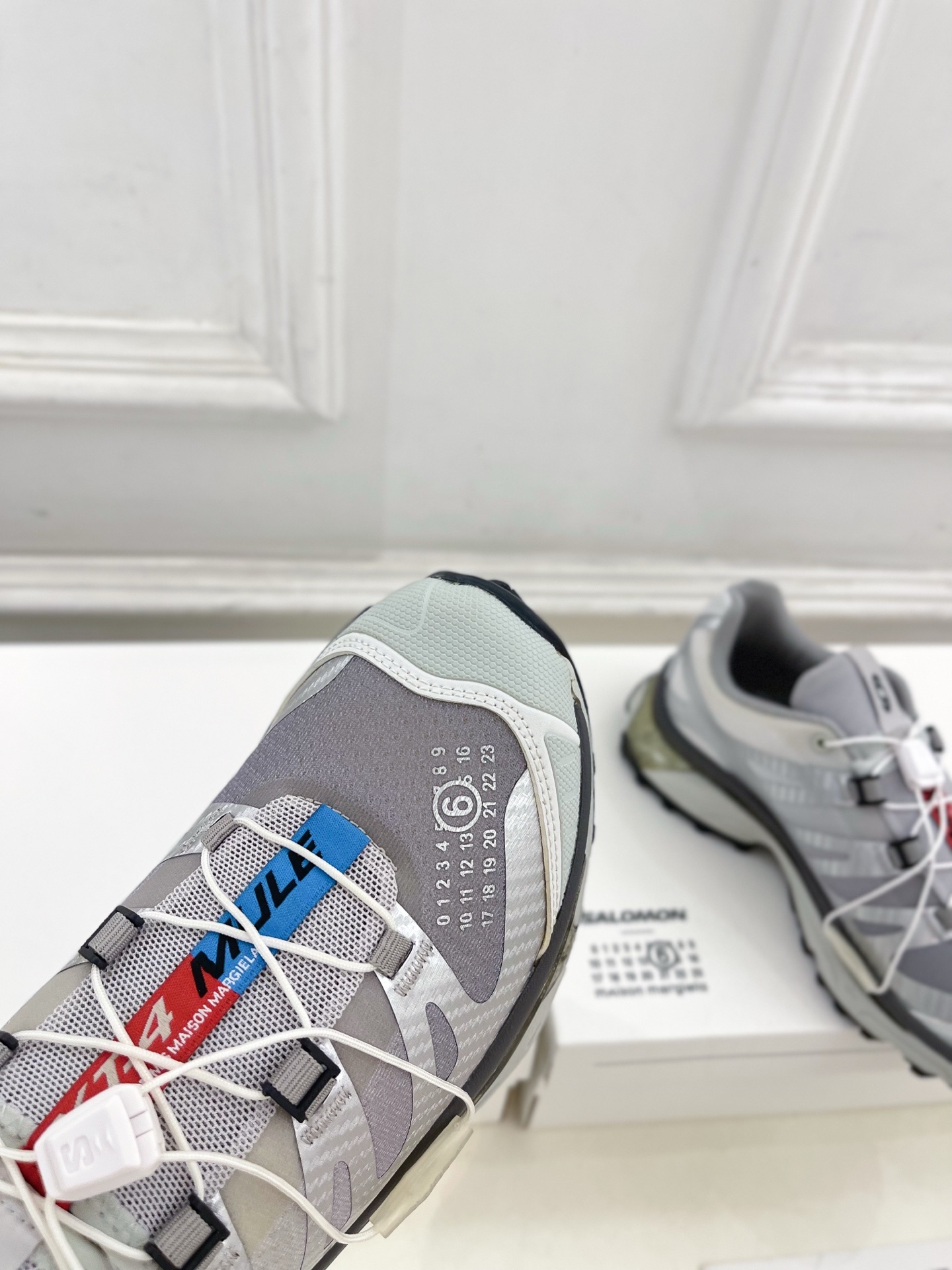 SALOMON x MM6 XT-4 mule情侣款机能休闲运动鞋自从入手它 我鞋柜里其他鞋都失宠了。这