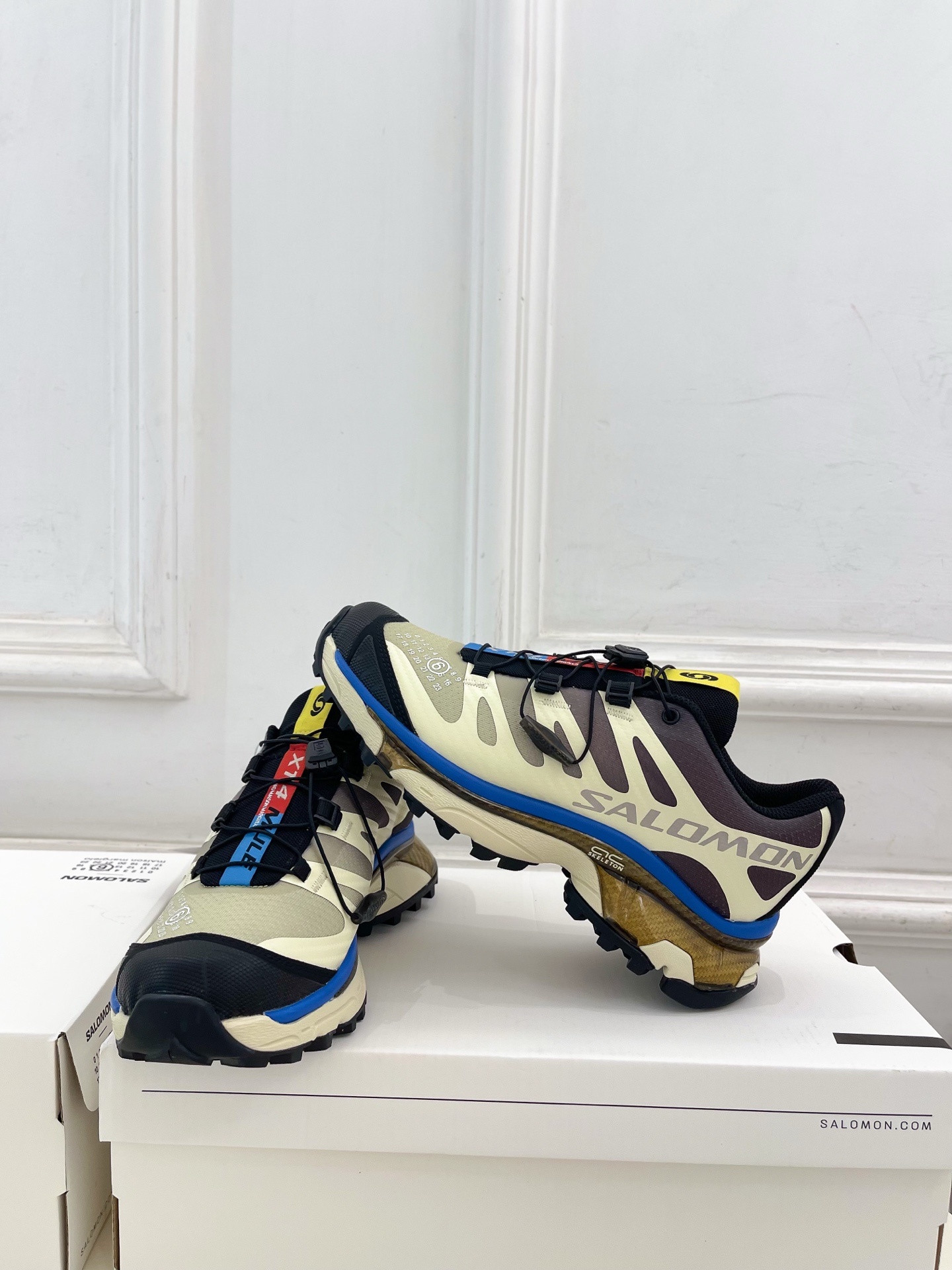 SALOMON x MM6 XT-4 mule情侣款机能休闲运动鞋自从入手它 我鞋柜里其他鞋都失宠了。这