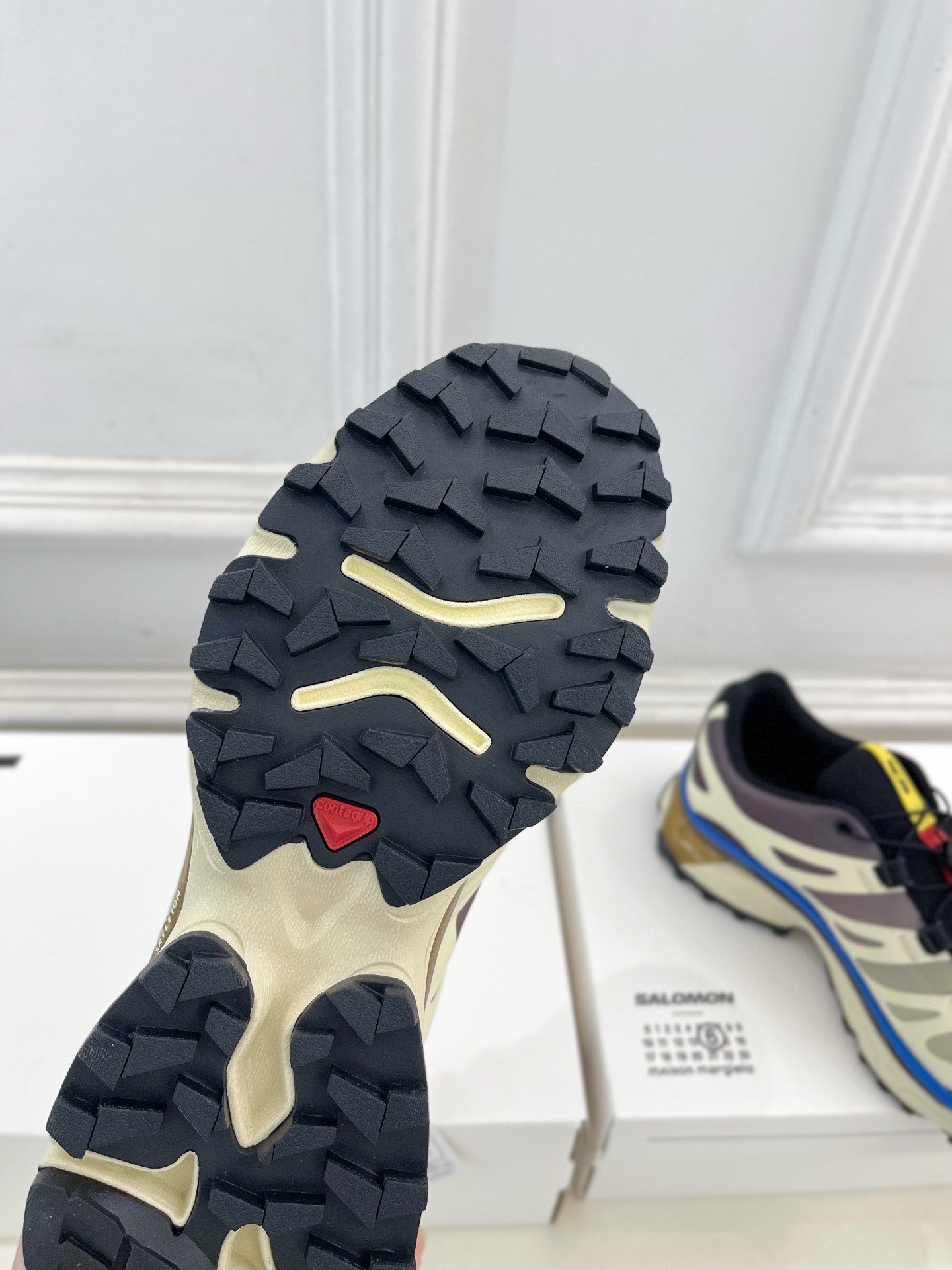 SALOMON x MM6 XT-4 mule情侣款机能休闲运动鞋自从入手它 我鞋柜里其他鞋都失宠了。这