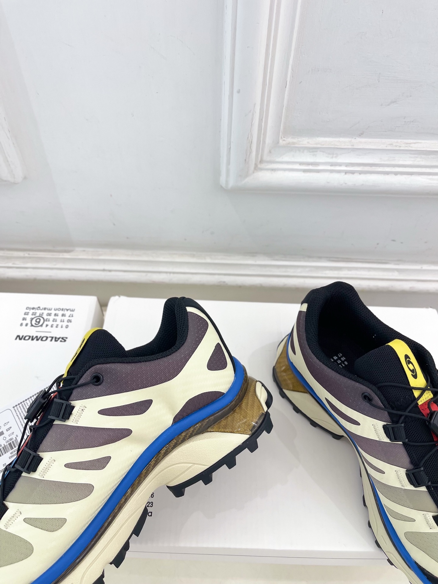 SALOMON x MM6 XT-4 mule情侣款机能休闲运动鞋自从入手它 我鞋柜里其他鞋都失宠了。这