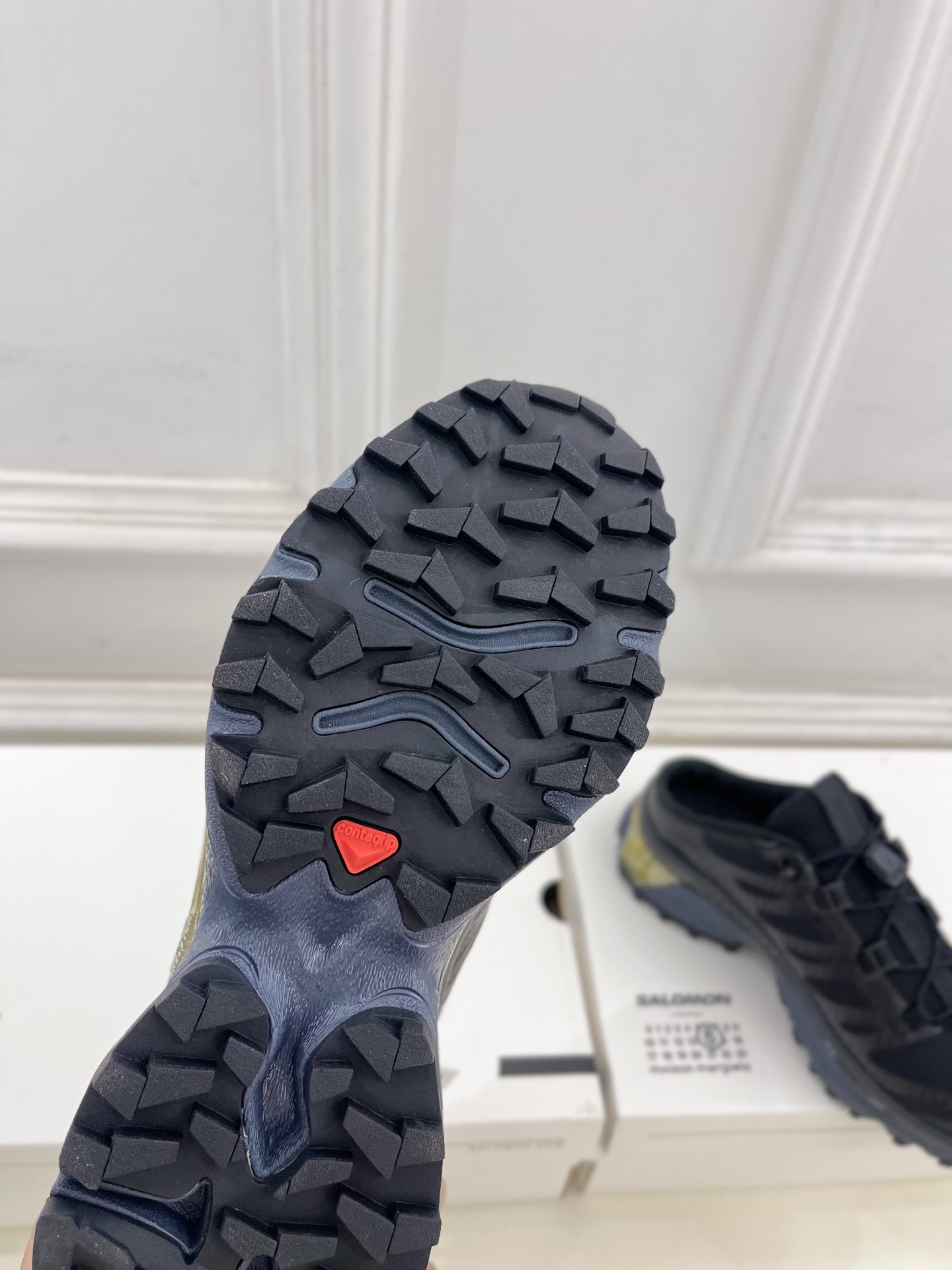 SALOMON x MM6 XT-4 mule情侣款机能休闲运动鞋自从入手它 我鞋柜里其他鞋都失宠了。这