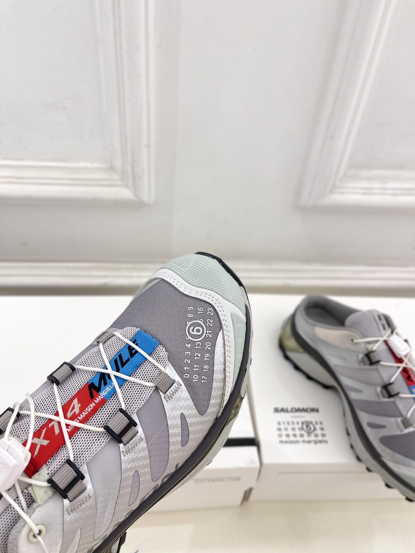 SALOMON x MM6 XT-4 mule情侣款机能休闲运动鞋自从入手它 我鞋柜里其他鞋都失宠了。这