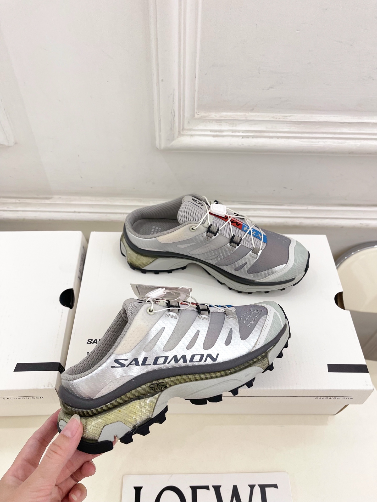 SALOMON x MM6 XT-4 mule情侣款机能休闲运动鞋自从入手它 我鞋柜里其他鞋都失宠了。这