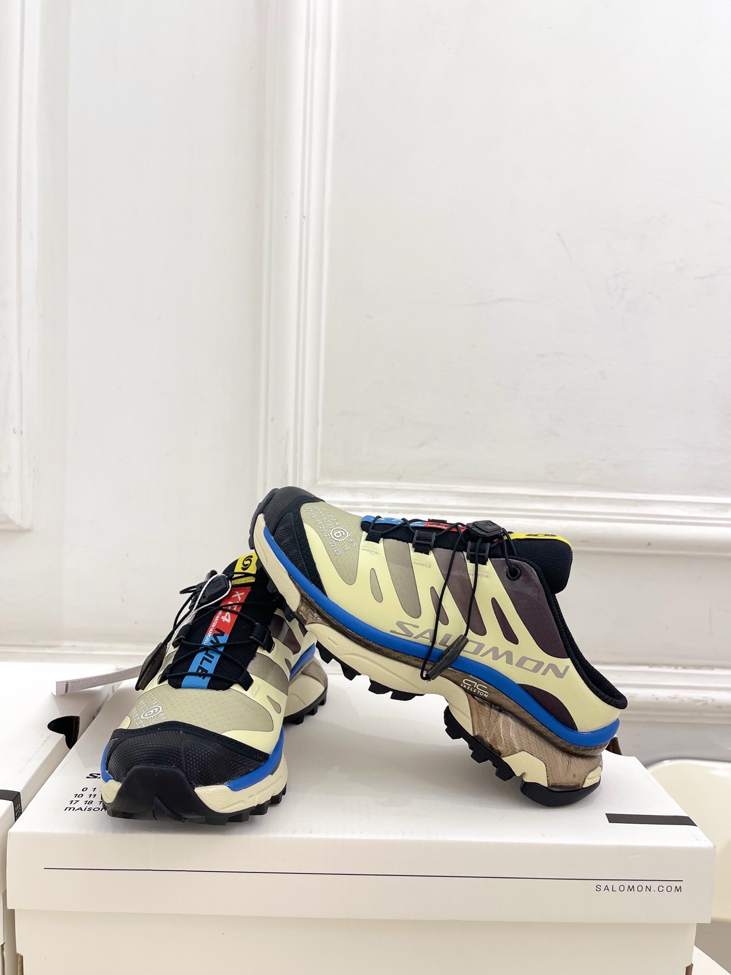 SALOMON x MM6 XT-4 mule情侣款机能休闲运动鞋自从入手它 我鞋柜里其他鞋都失宠了。这