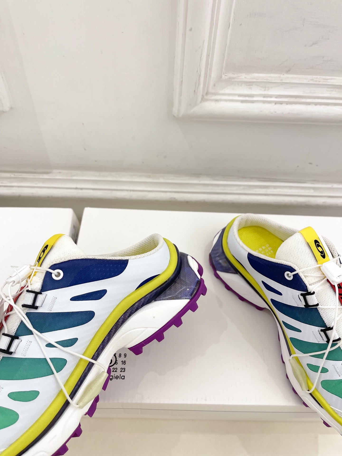 SALOMON x MM6 XT-4 mule情侣款机能休闲运动鞋自从入手它 我鞋柜里其他鞋都失宠了。这