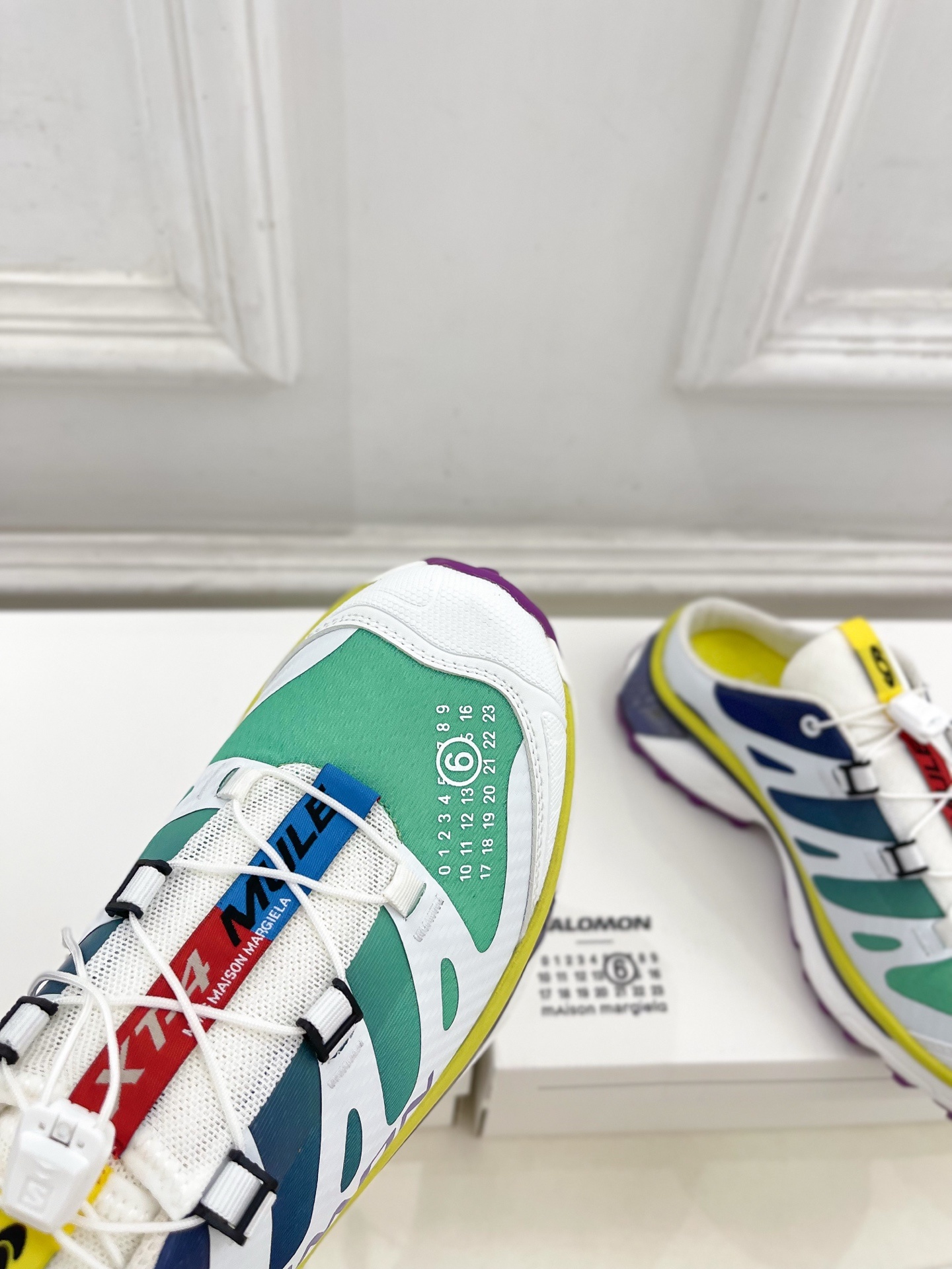 SALOMON x MM6 XT-4 mule情侣款机能休闲运动鞋自从入手它 我鞋柜里其他鞋都失宠了。这