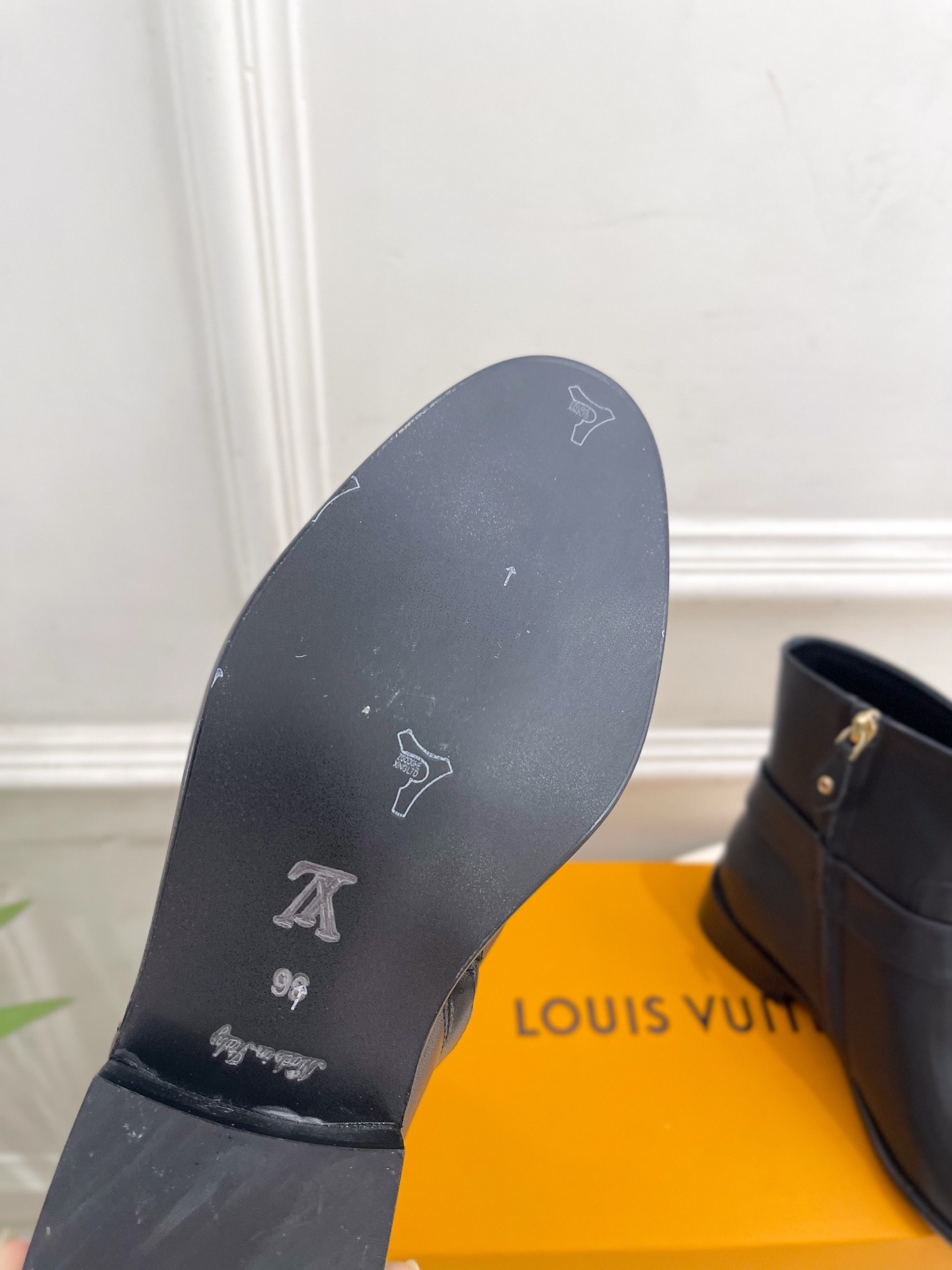 LV | 路易威登 25𝐬𝐬🧡💚2025秋冬新品 顶级版本⚠️专柜主打最新款WESTSIDE金属弹簧扣及