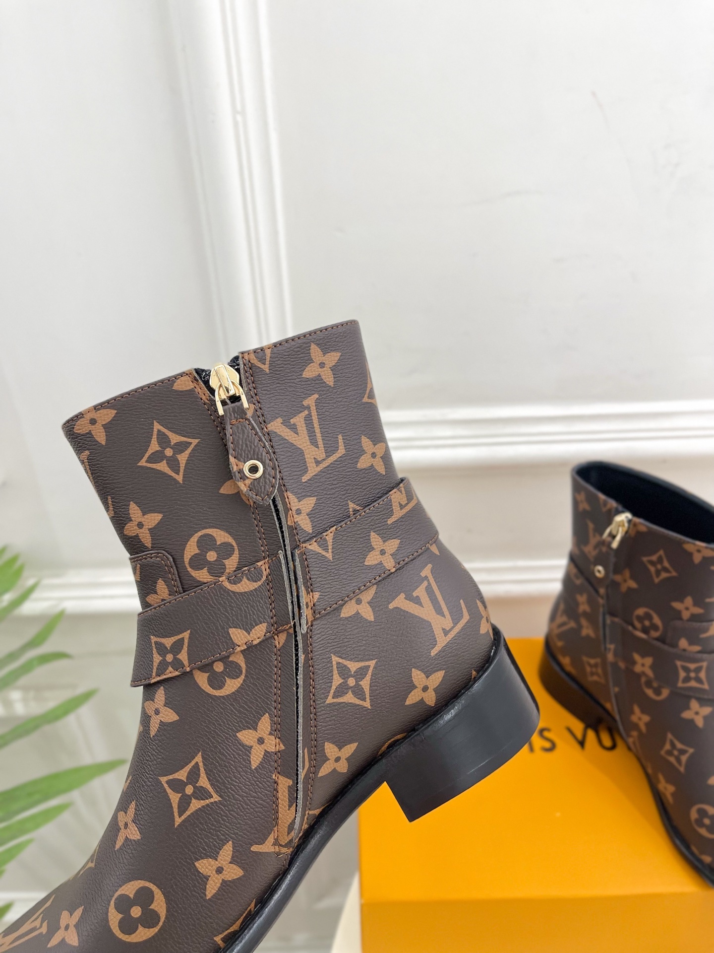LV | 路易威登 25𝐬𝐬🧡💚2025秋冬新品 顶级版本⚠️专柜主打最新款WESTSIDE金属弹簧扣及