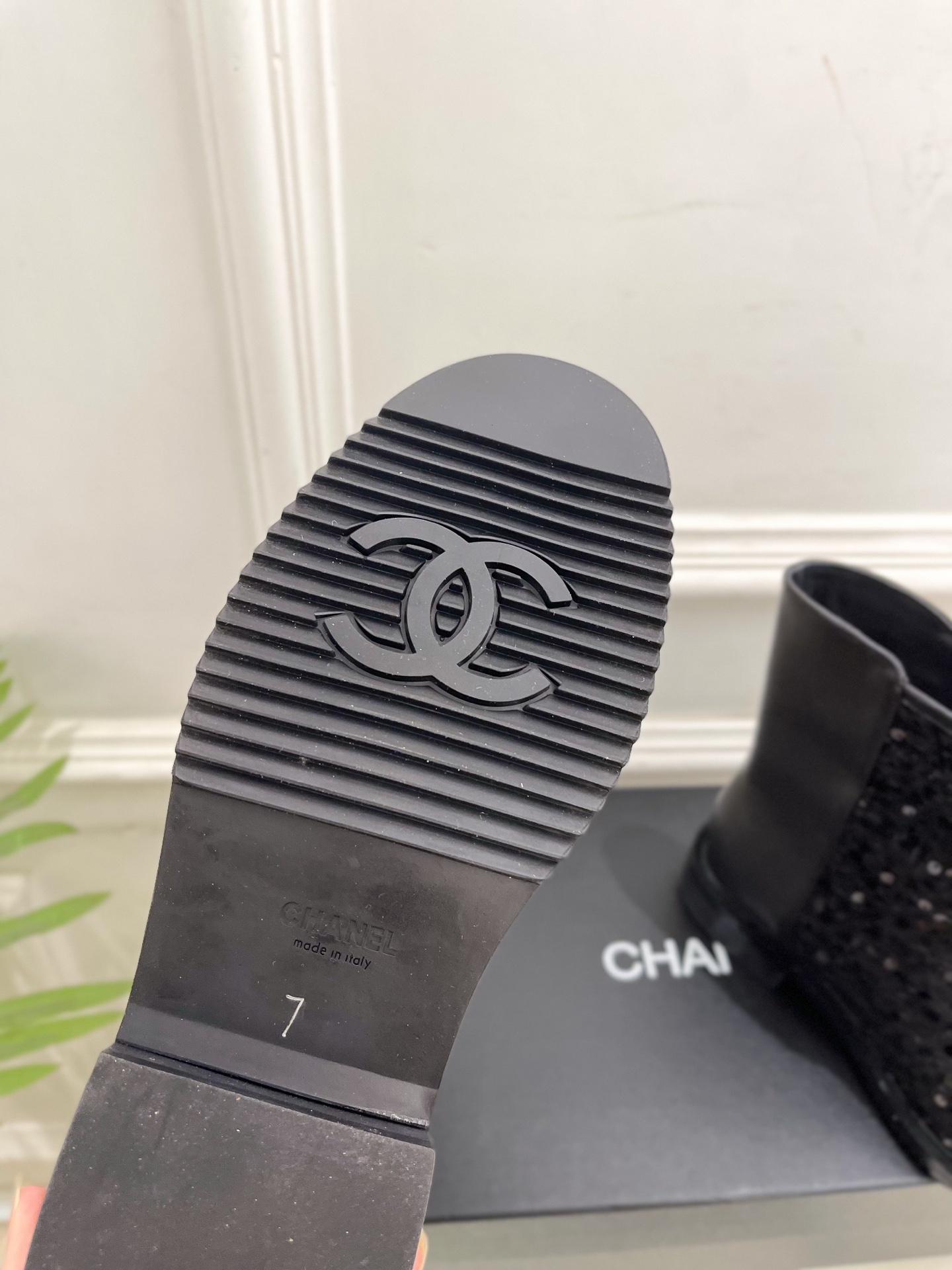 𝐂𝐇𝐀𝐍𝐄𝐋 | 小香 25𝐬𝐬 🦋2025 秋冬秀场新品 小香双C拼色亮片短靴 系列上新〰🍬 BS时尚
