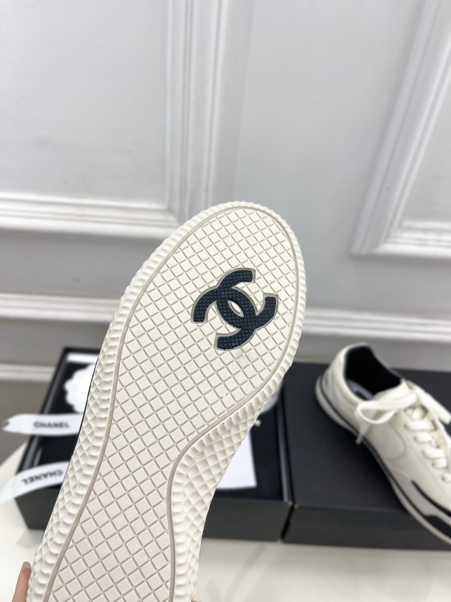 𝐂𝐇𝐀𝐍𝐄𝐋 | 小香 25𝐬𝐬 🦋2025 秋冬新品 专柜经典款 小香双C休闲板鞋运动鞋 系列上新〰🍬