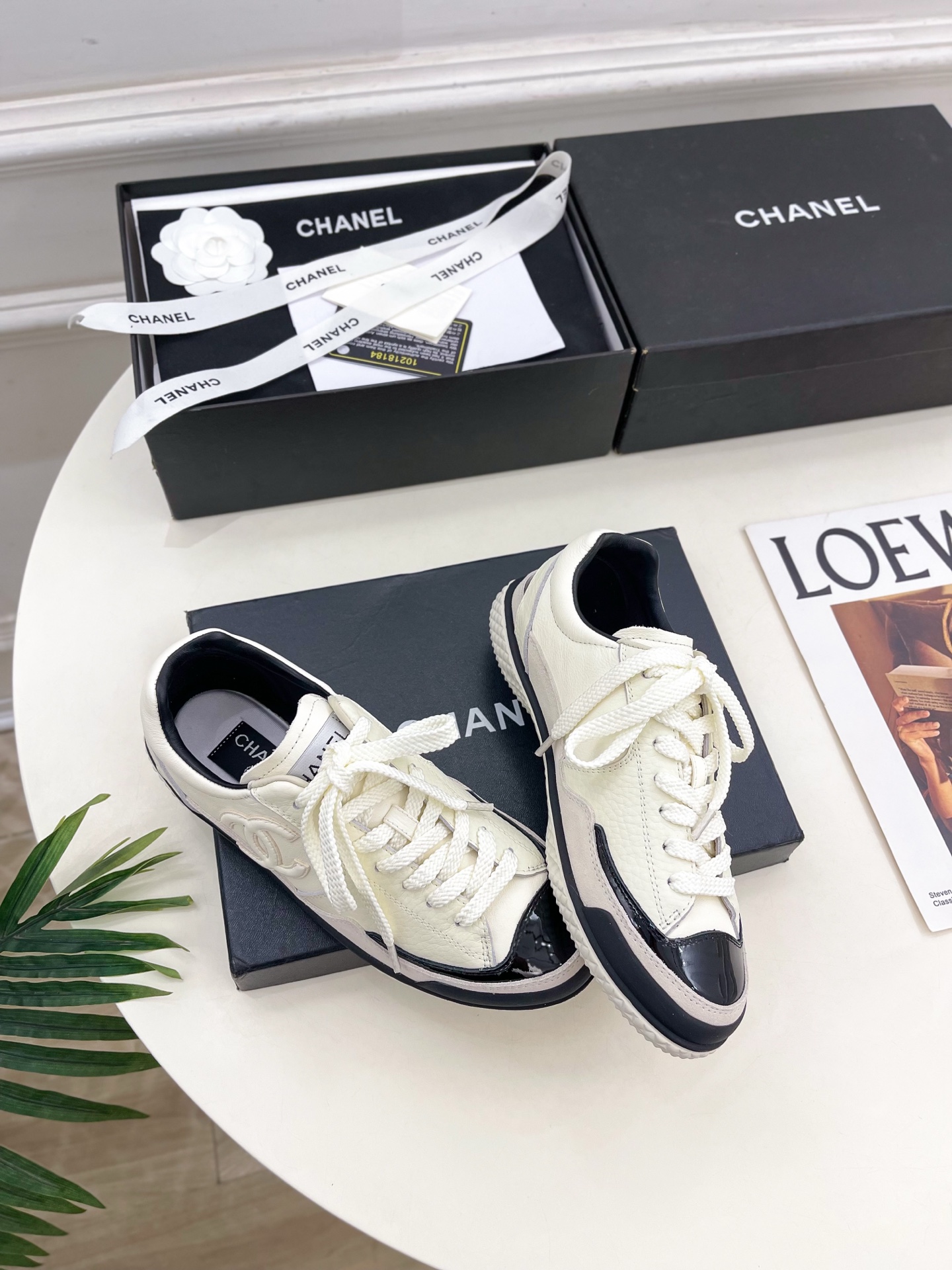 𝐂𝐇𝐀𝐍𝐄𝐋 | 小香 25𝐬𝐬 🦋2025 秋冬新品 专柜经典款 小香双C休闲板鞋运动鞋 系列上新〰🍬
