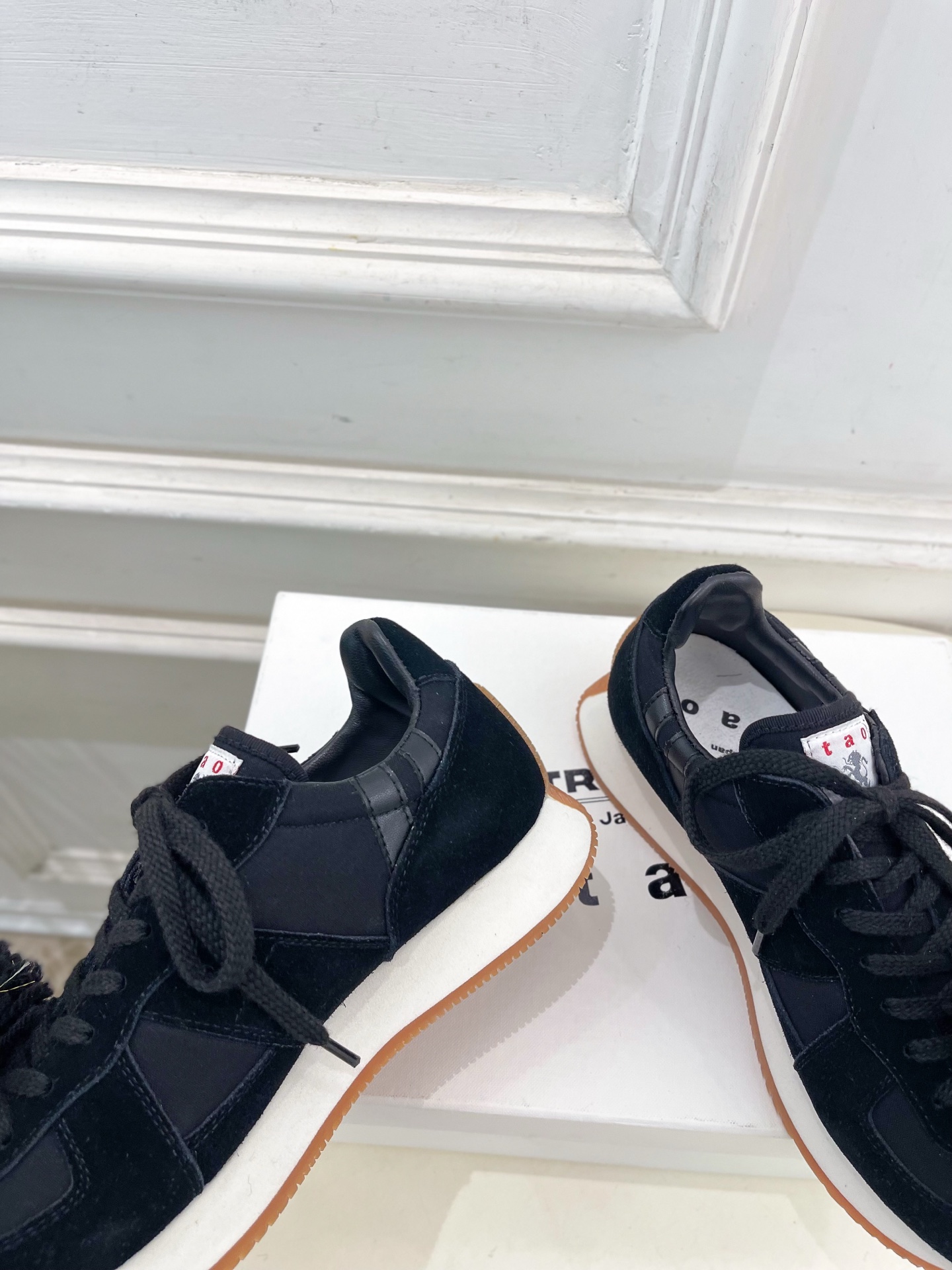 PATRICK 25𝐬𝐬 秋冬新品 绣球阿甘鞋运动休闲鞋————————— 作为这两年最受欢迎的鬼才设计