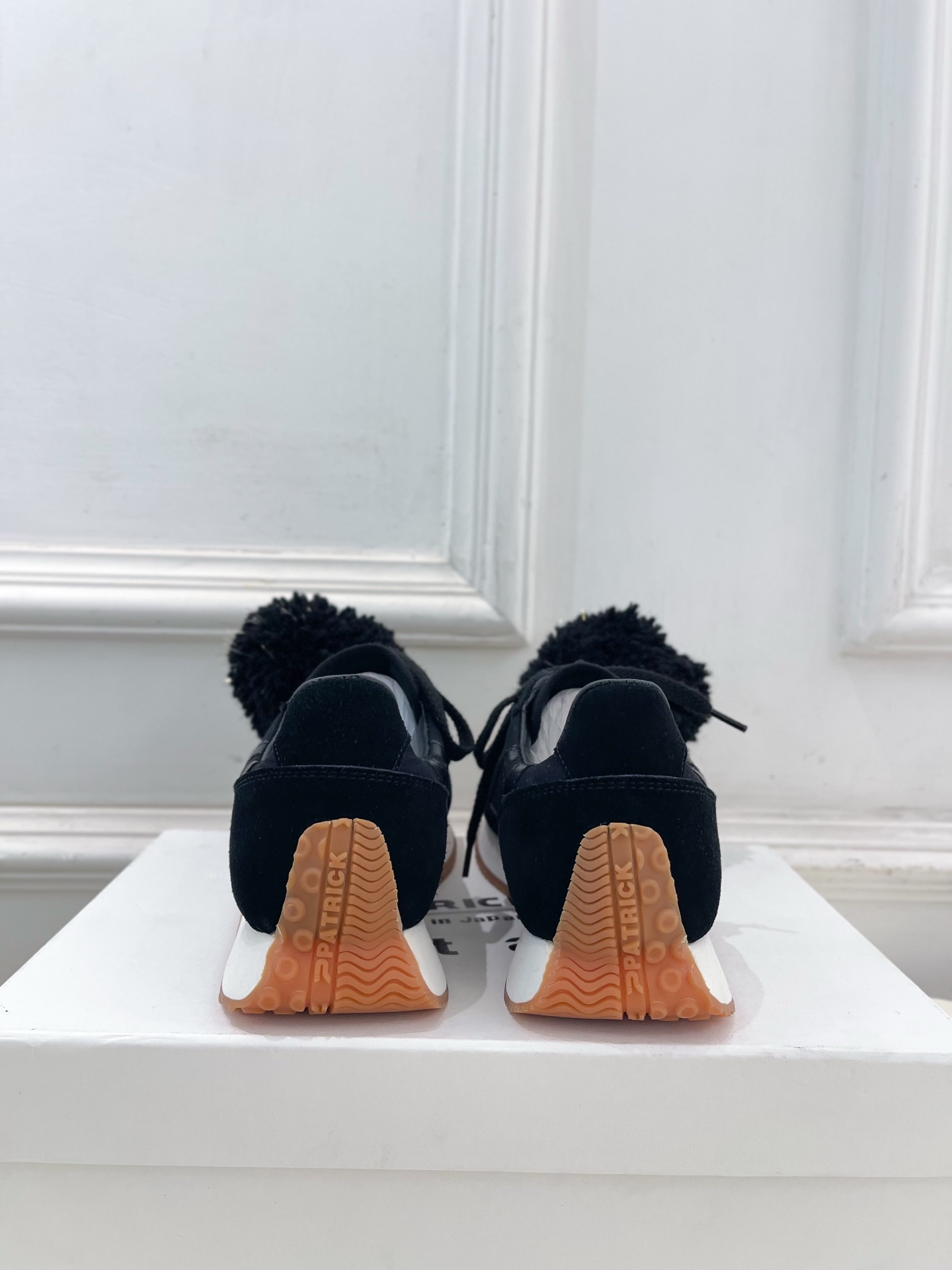 PATRICK 25𝐬𝐬 秋冬新品 绣球阿甘鞋运动休闲鞋————————— 作为这两年最受欢迎的鬼才设计