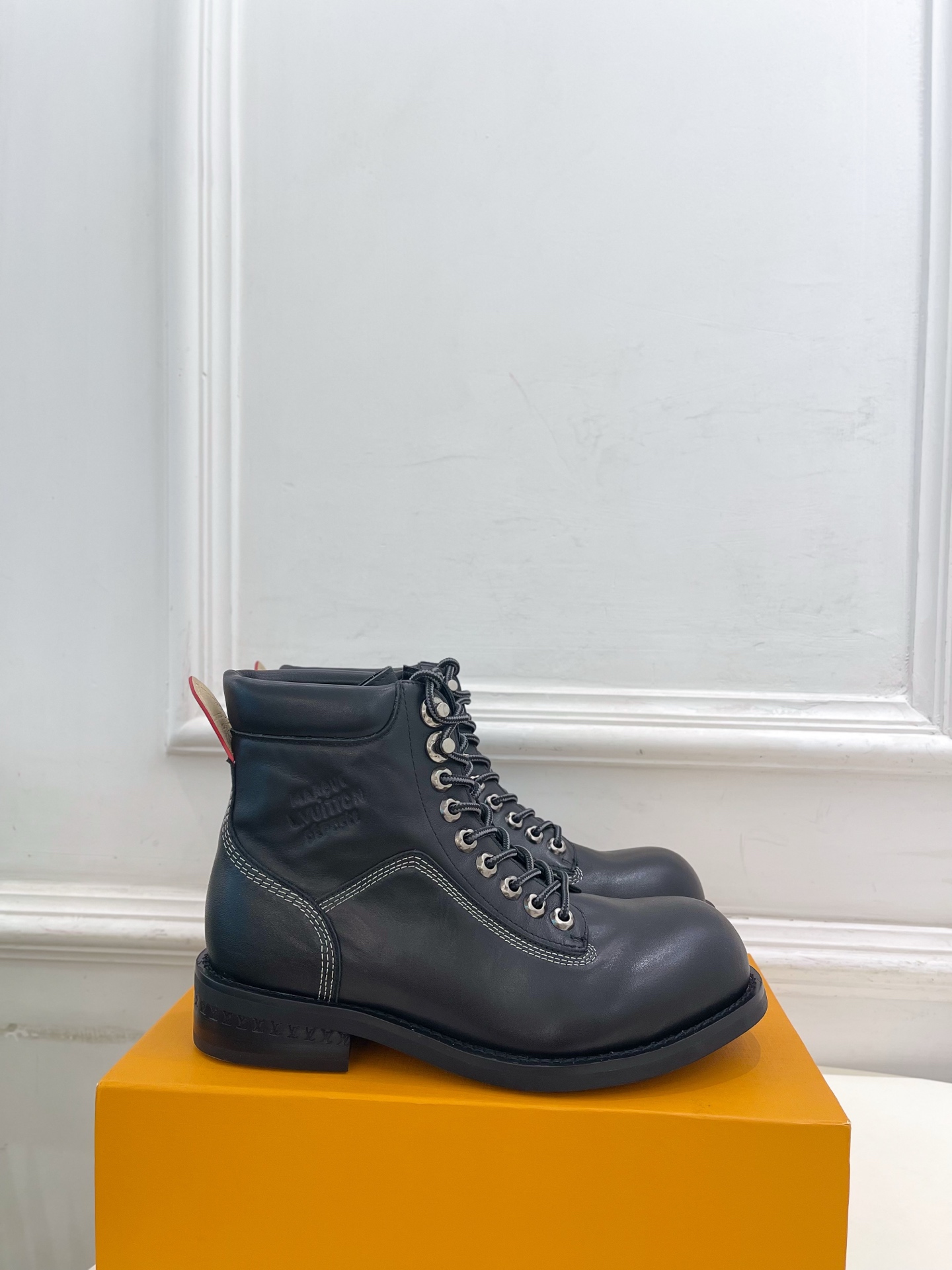 LV | 路易威登 25𝐬𝐬🧡💚2025秋冬新品 顶级版本⚠️专柜主打最新款 LV BUBBLE 系带登