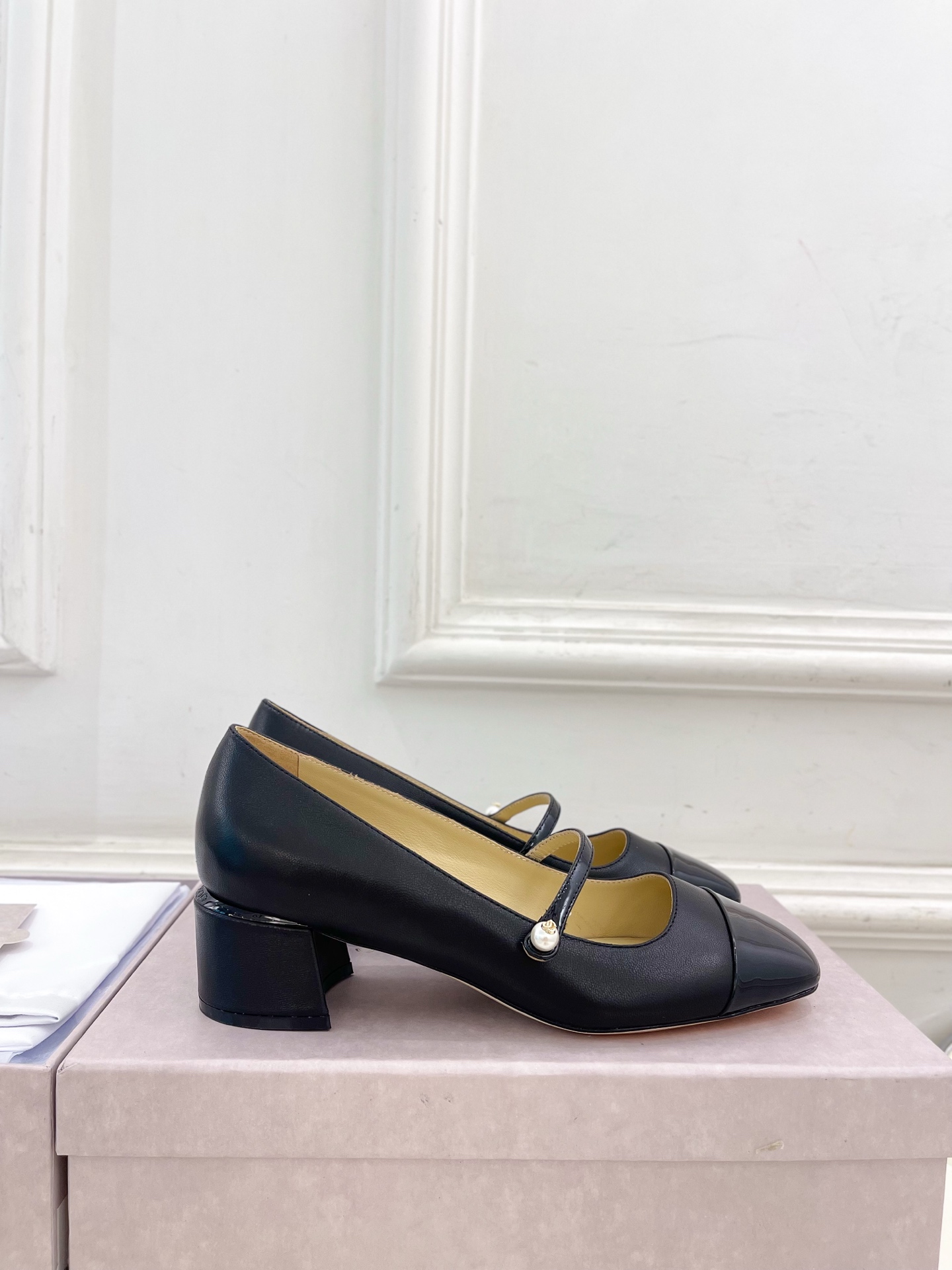 JimmyChoo✨吉米周 25ss ——— 2025秋冬新品 专柜最新 ELISA 45拼色珍珠粗跟玛