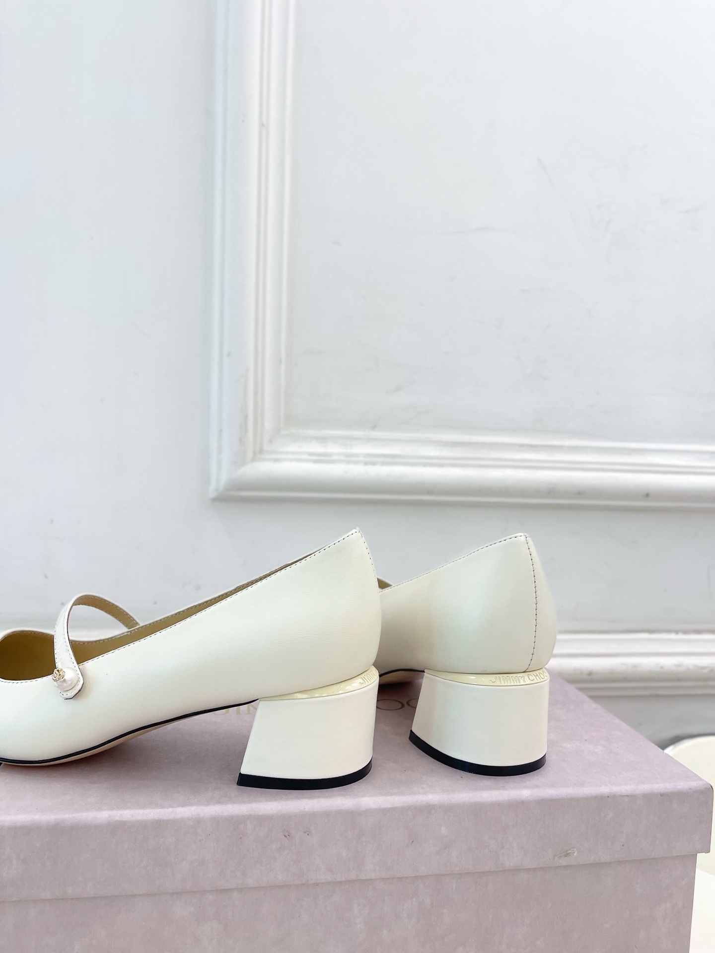 JimmyChoo✨吉米周 25ss ——— 2025秋冬新品 专柜最新 ELISA 45拼色珍珠粗跟玛