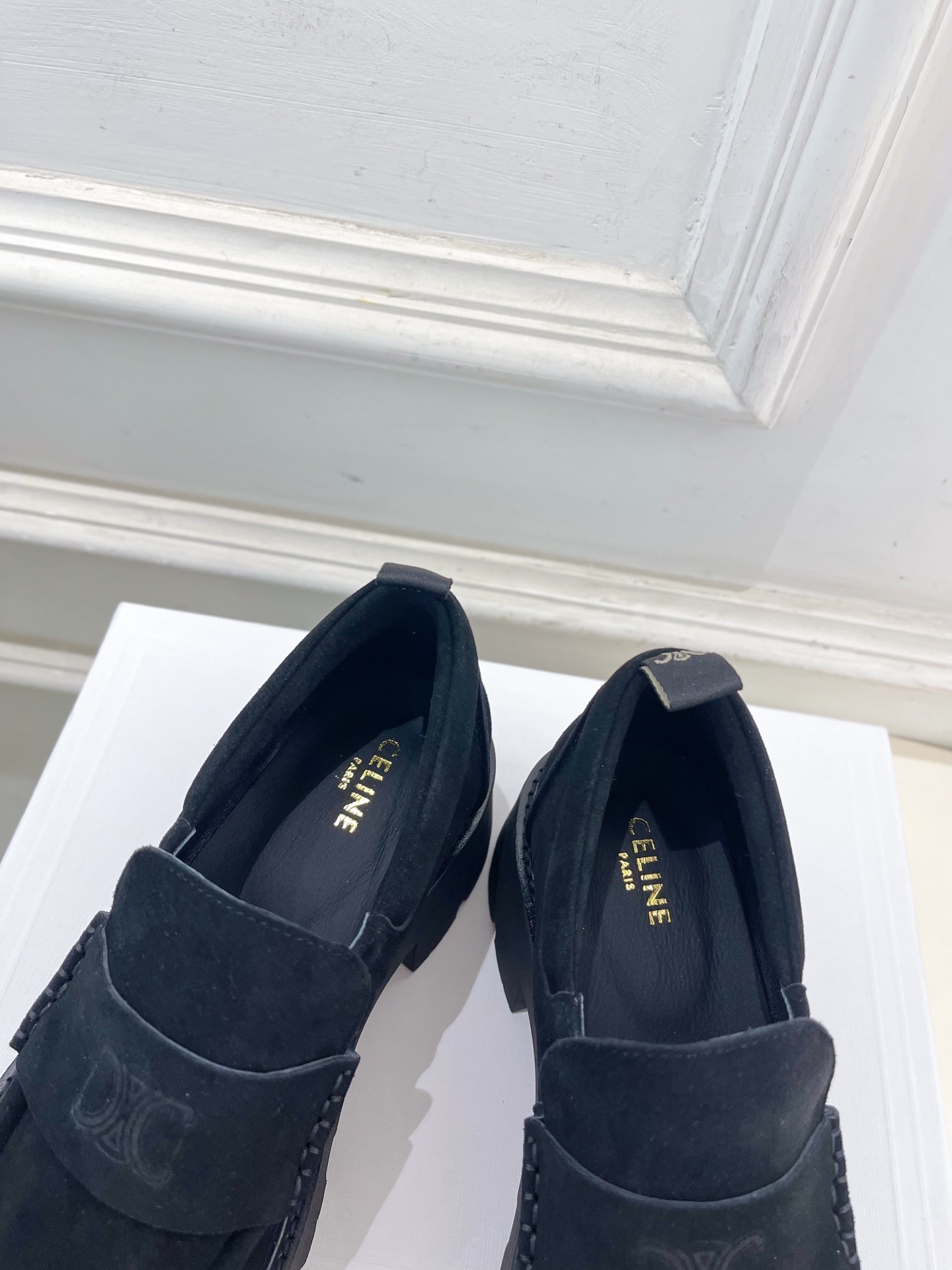 CELINE | 赛琳 25𝐬𝐬 💛2025秋冬新品 凯旋门TRIOMPHE厚底复古乐福鞋上新!🔜BS