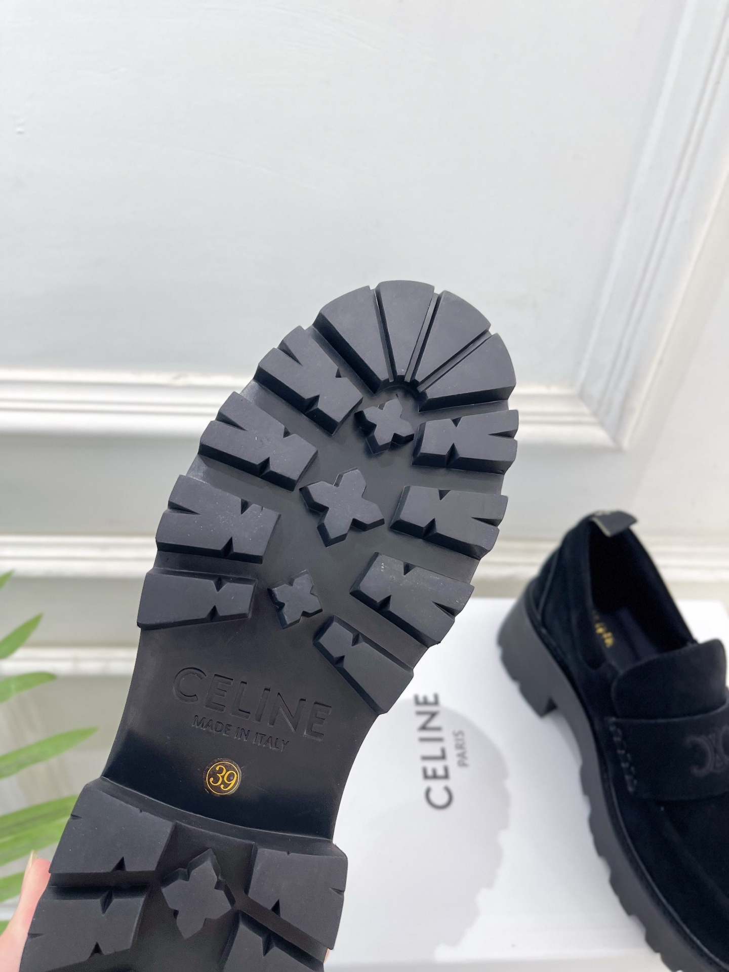CELINE | 赛琳 25𝐬𝐬 💛2025秋冬新品 凯旋门TRIOMPHE厚底复古乐福鞋上新!🔜BS