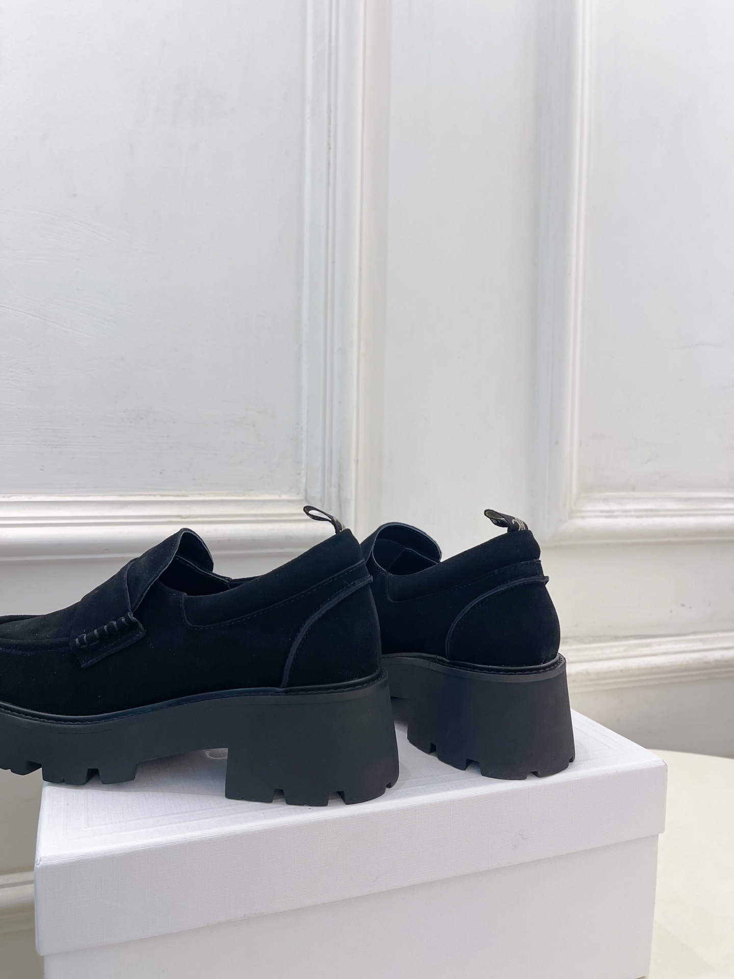 CELINE | 赛琳 25𝐬𝐬 💛2025秋冬新品 凯旋门TRIOMPHE厚底复古乐福鞋上新!🔜BS