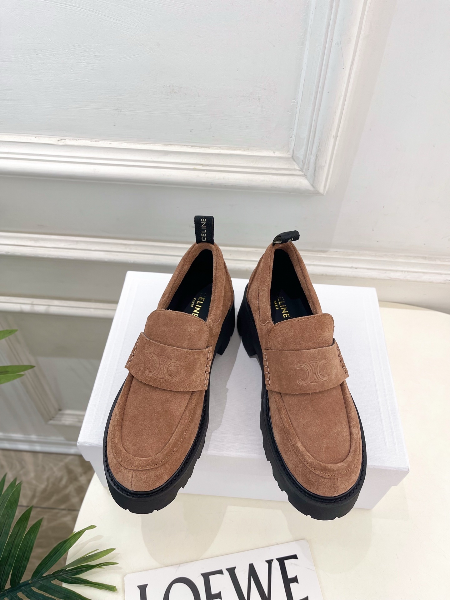 CELINE | 赛琳 25𝐬𝐬 💛2025秋冬新品 凯旋门TRIOMPHE厚底复古乐福鞋上新!🔜BS